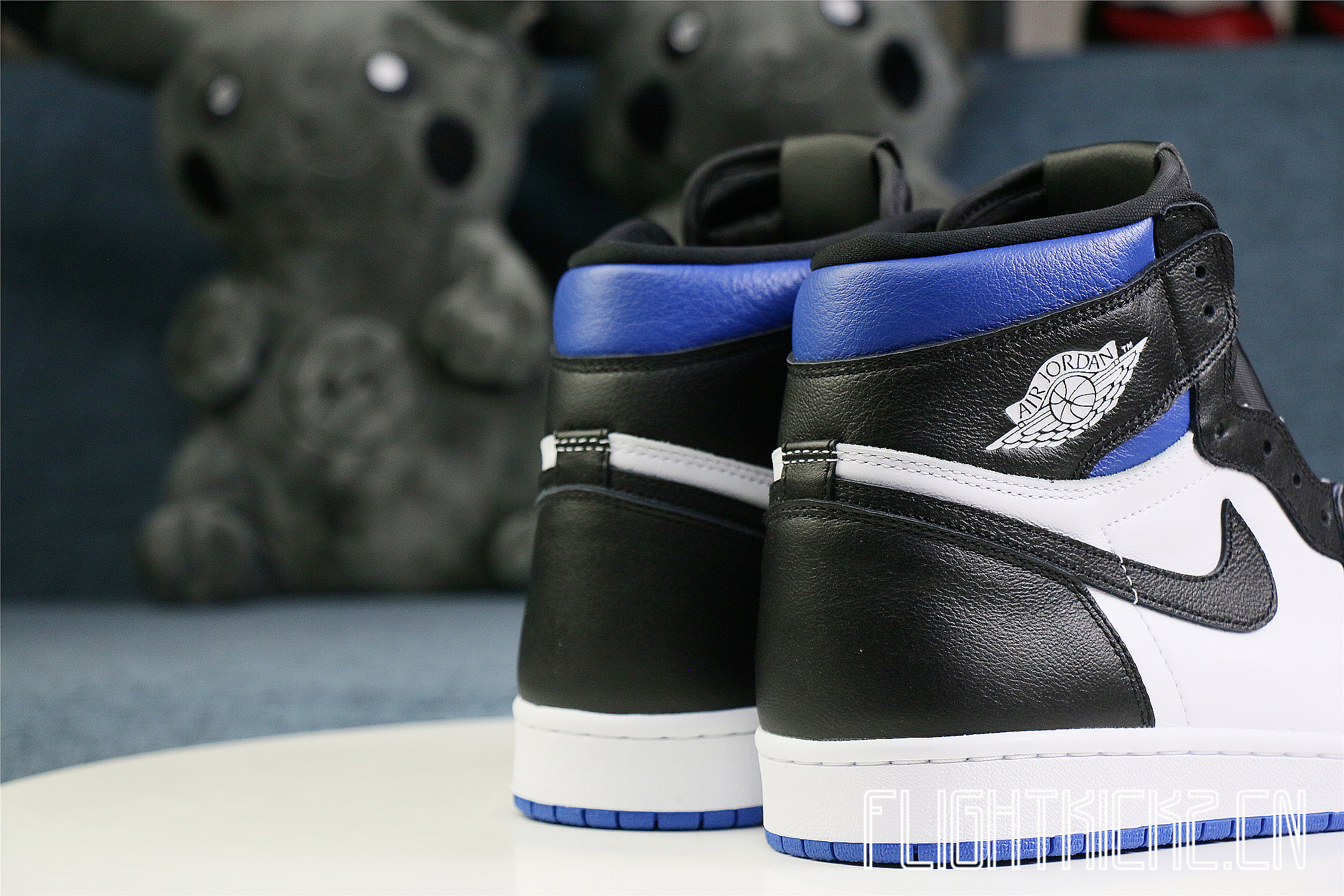 AIR JORDAN 1 Retro Royal Toe 2020