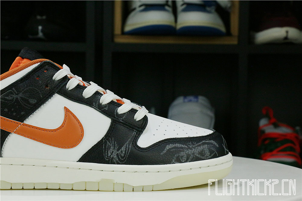 Nike Dunk Low “Halloween” 2021