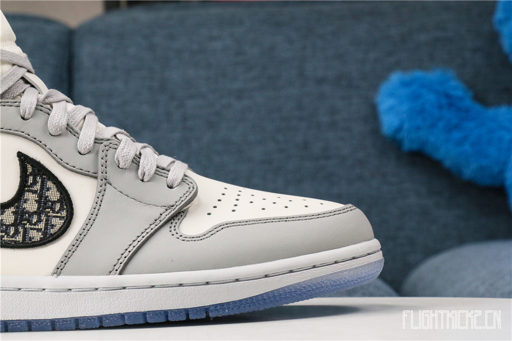 Dlor x Air Jordan 1 2020 (Correct box) (LN5 A1 Batch)