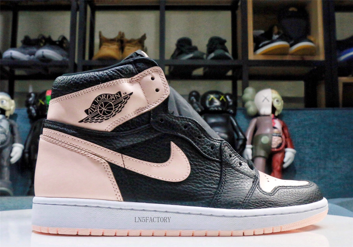Jordan 1 Retro High Black Crimson Tint
