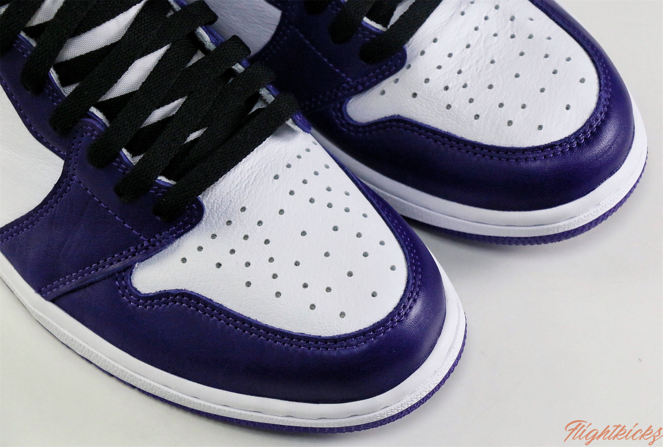 Air Jordan 1 Retro High Court Purple White 2.0 2020
