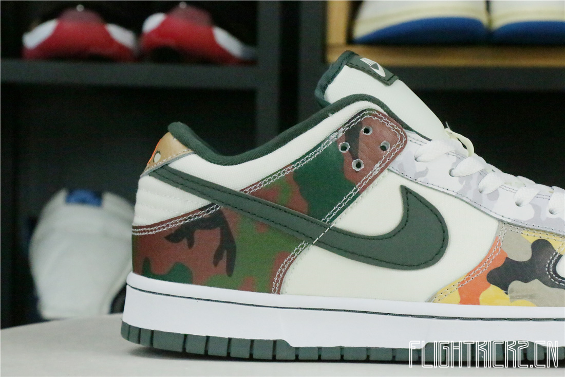 Nike Dunk Low SE Sail Multi-Camo