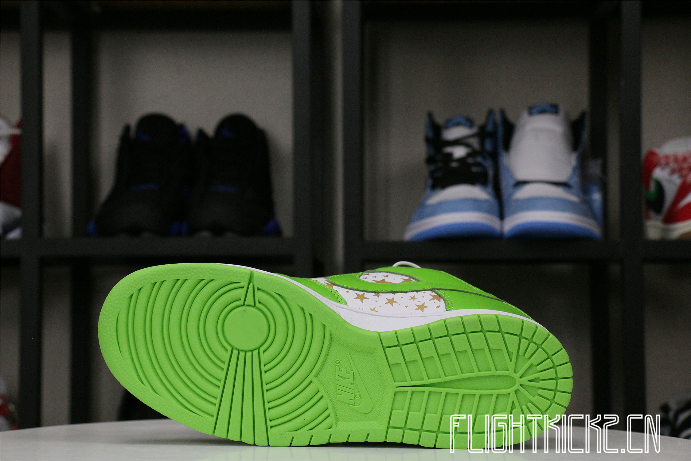 Nike SB Dunk Low Supreme Mean Grean