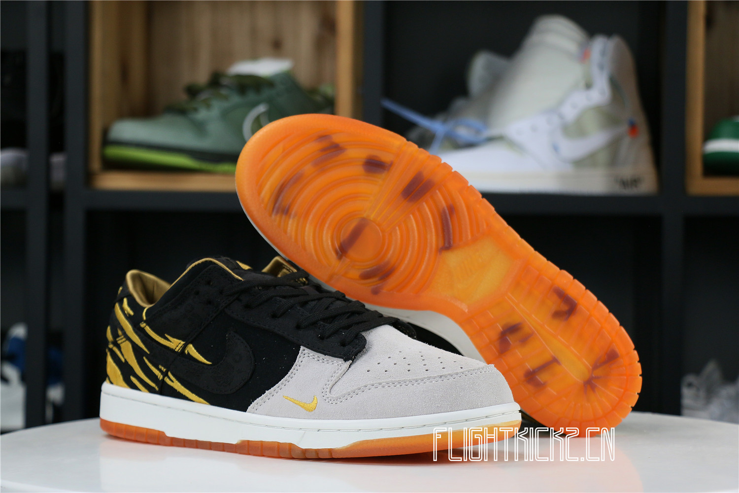 Nike Dunk Low Year of the Tiger (2022)