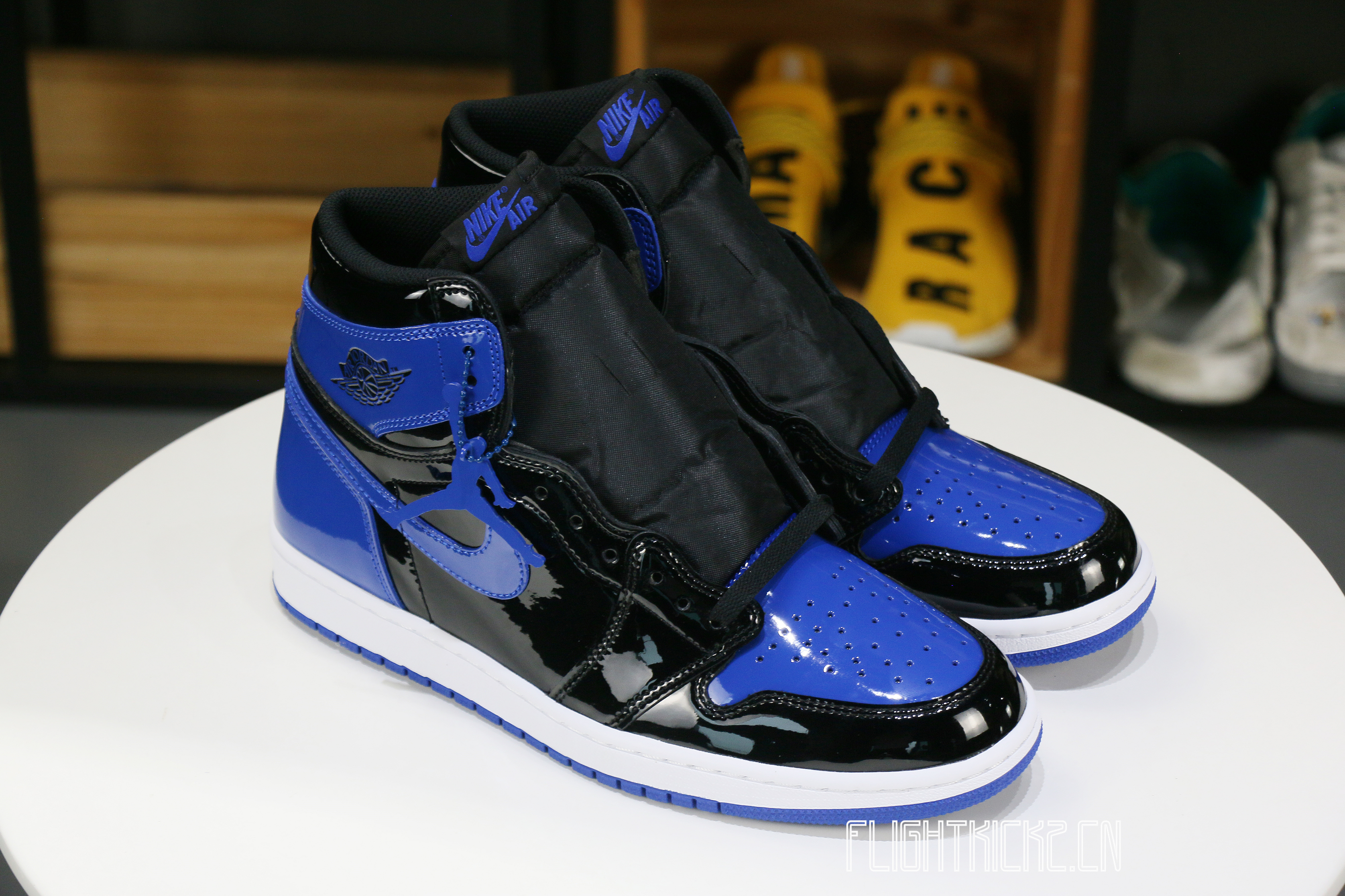 Air Jordan 1 High OG “Patent Royal”