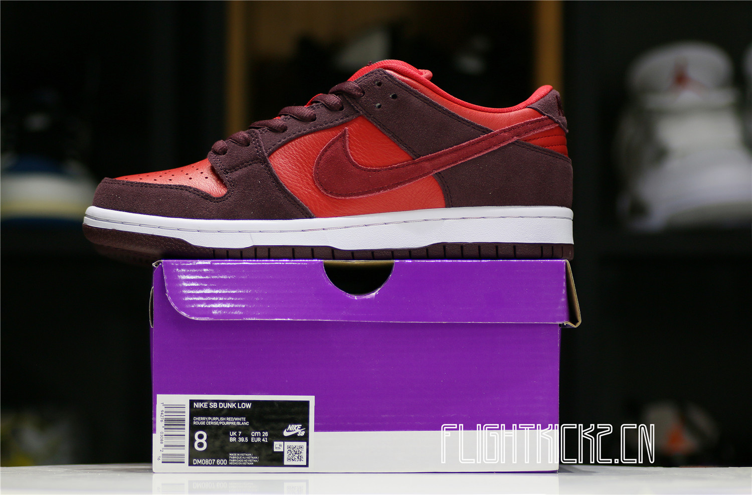 Nike SB Dunk Low Cherry