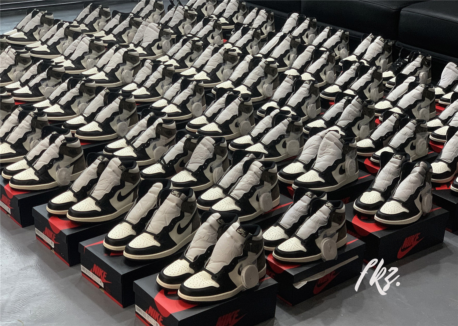 Jordan 1 Retro High Dark Mocha 2020 (LN5 A1 Batch)