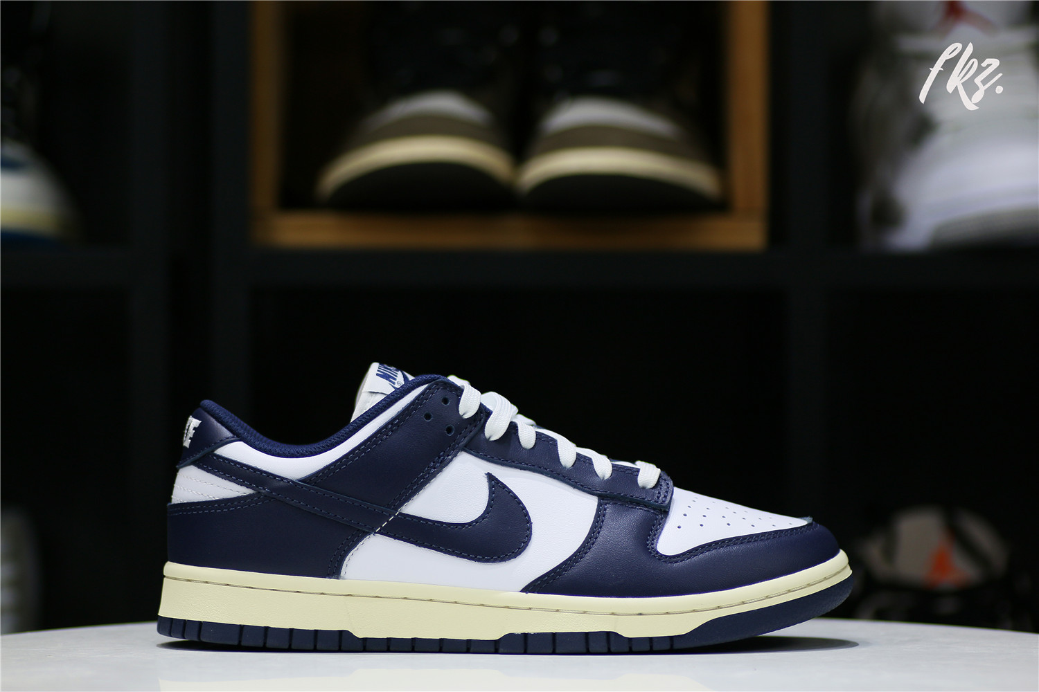 Nike Dunk Low Vintage Navy (W)