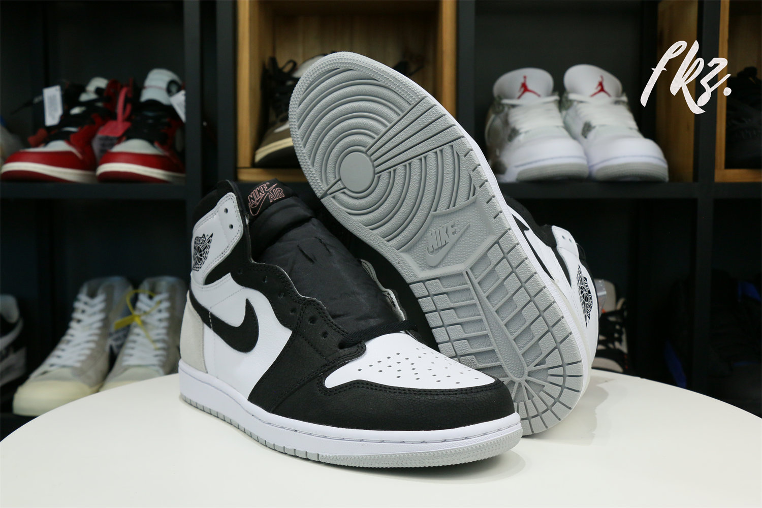 Air Jordan 1 Retro High OG Bleached Coral 2021