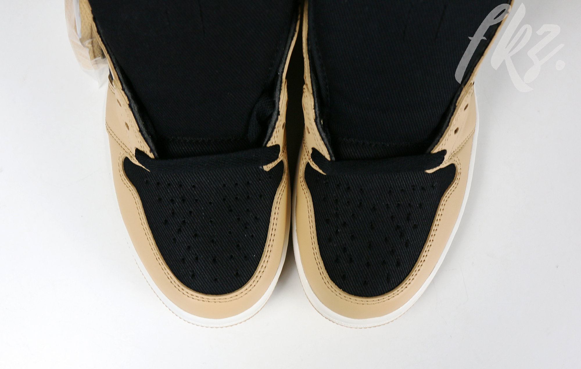 Air Jordan 1 Retro High OG ‘Heirloom’ 2022