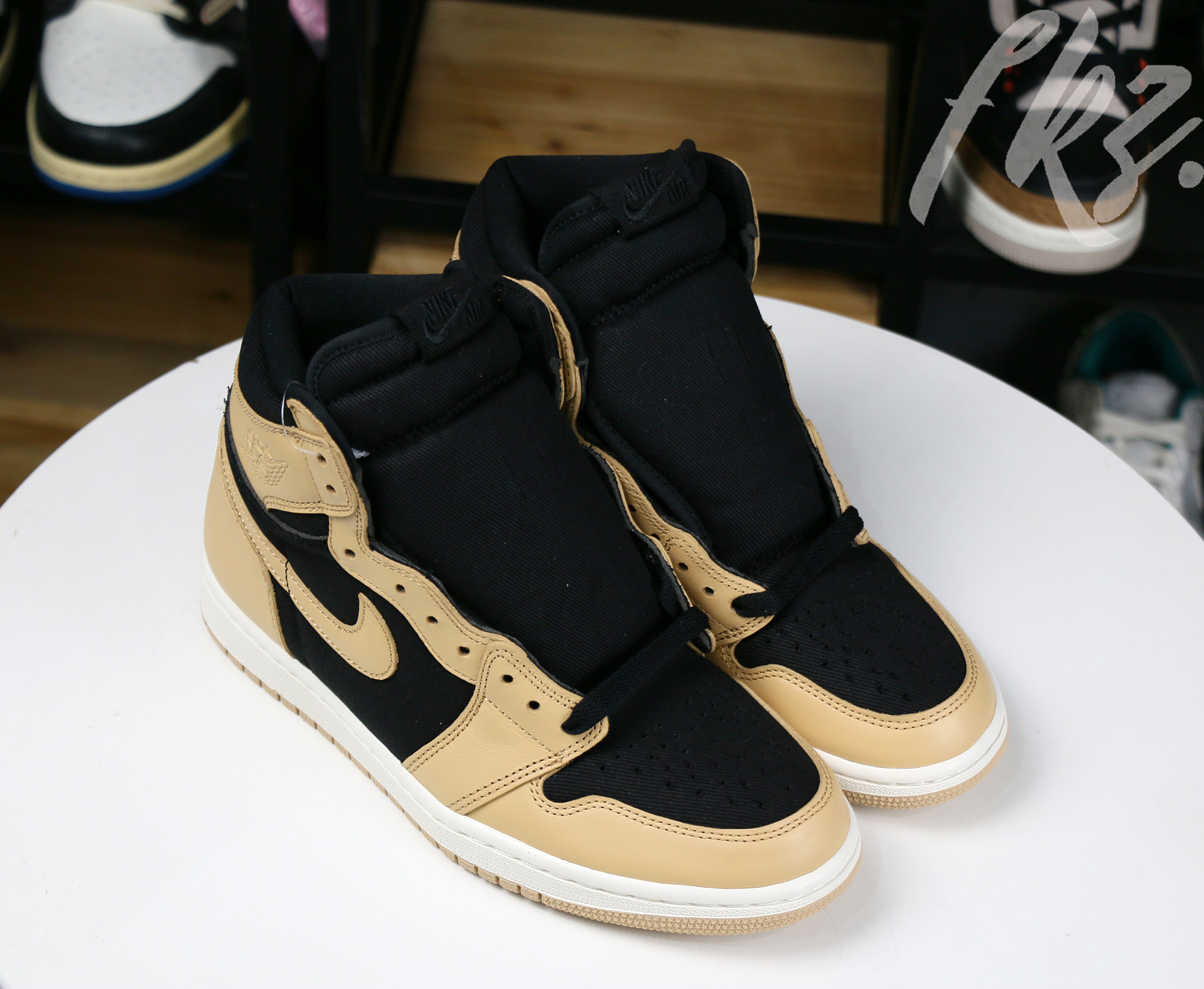 Air Jordan 1 Retro High OG ‘Heirloom’ 2022