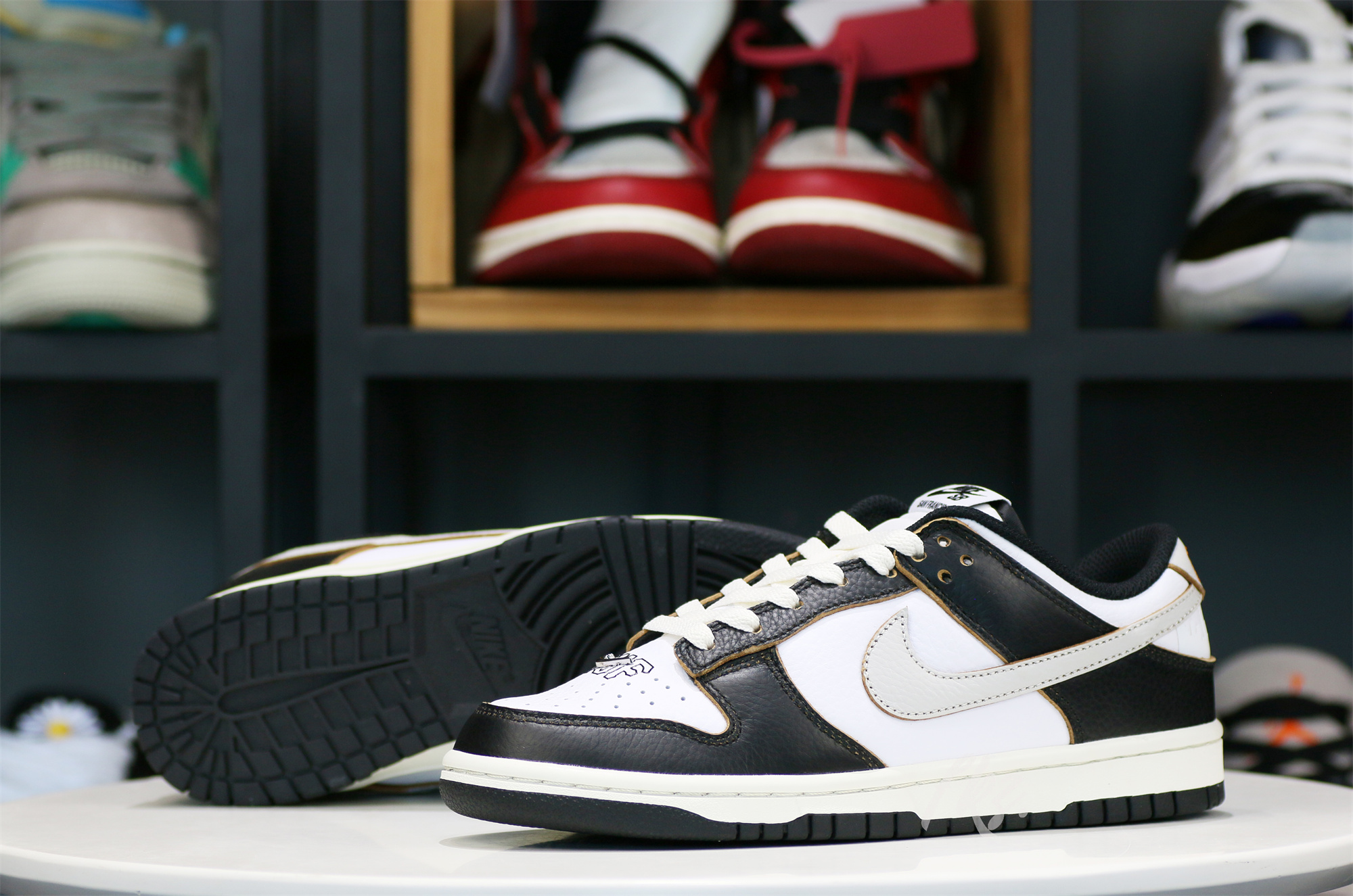 HUF x Nike SB Dunk Low “San Francisco”