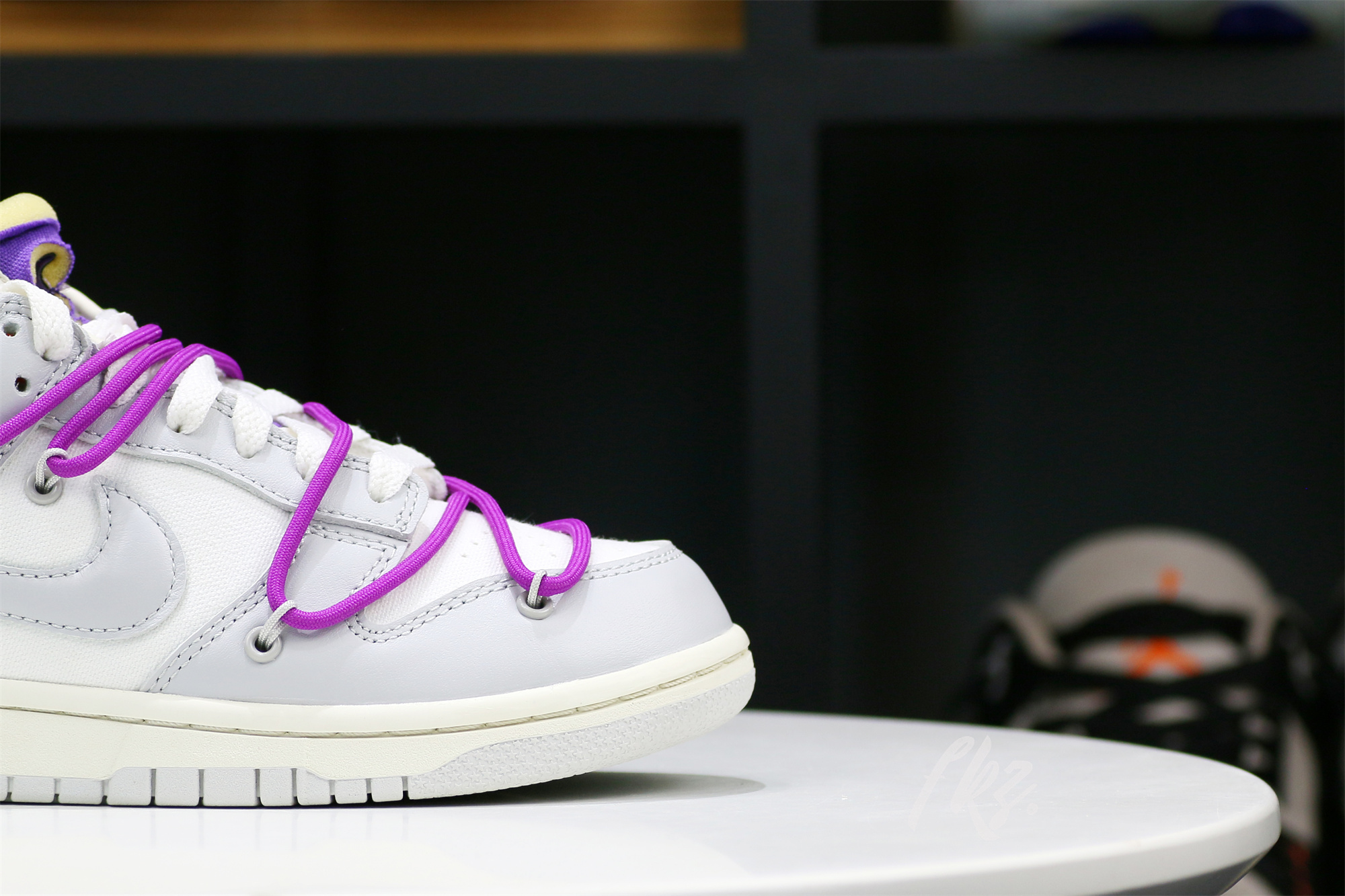 Nike Dunk Low Off-White Lot 28