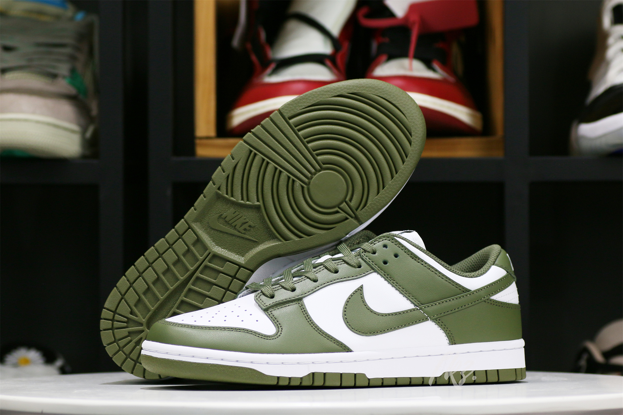 Nike Dunk Medium Olive W