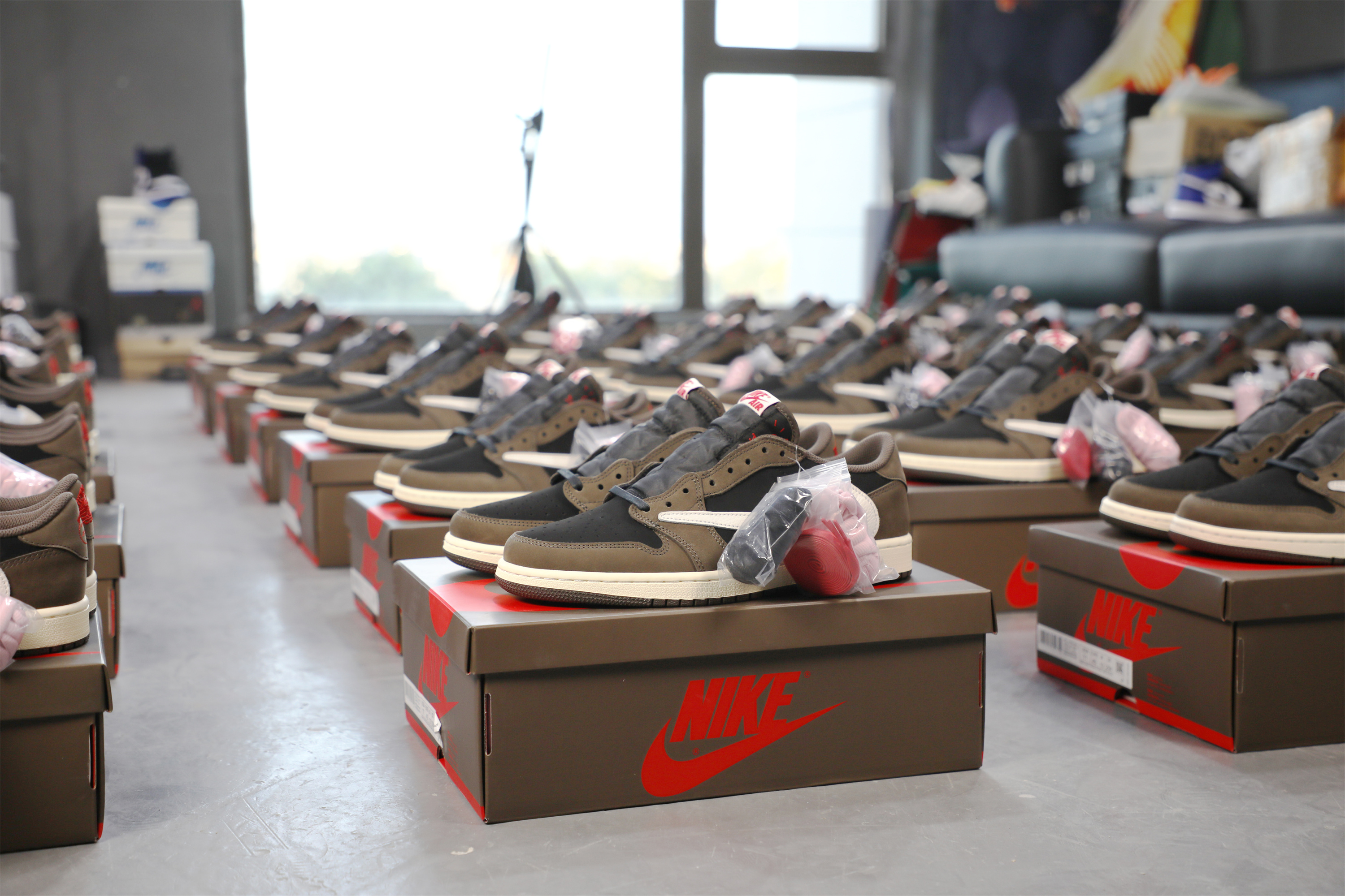 Travis Scott X Air Jordan 1 Low ‘Cactus Jack’ (LN5 A1 Batch)