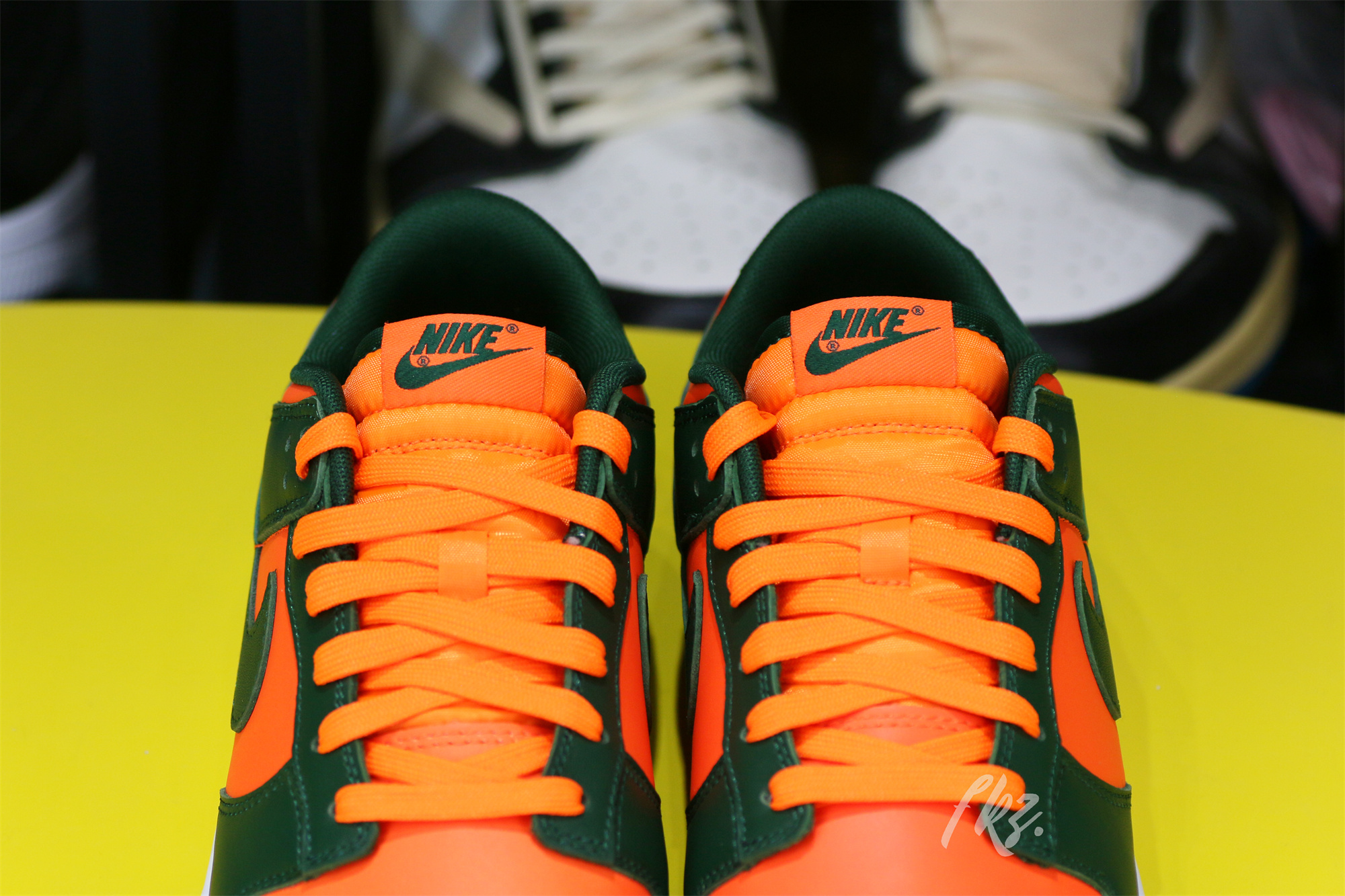Nike Dunk Low “Miami Hurricanes”