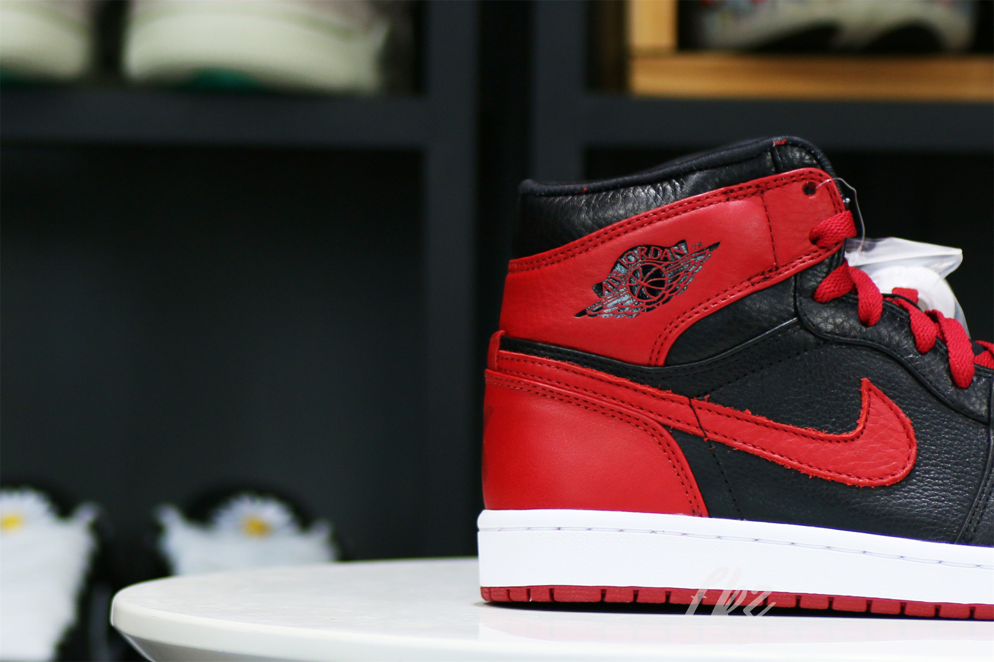 Air Jordan 1 OG Banned/Bred 2011 (LN5 A1 ,Deadstock,with tiny Flaws)