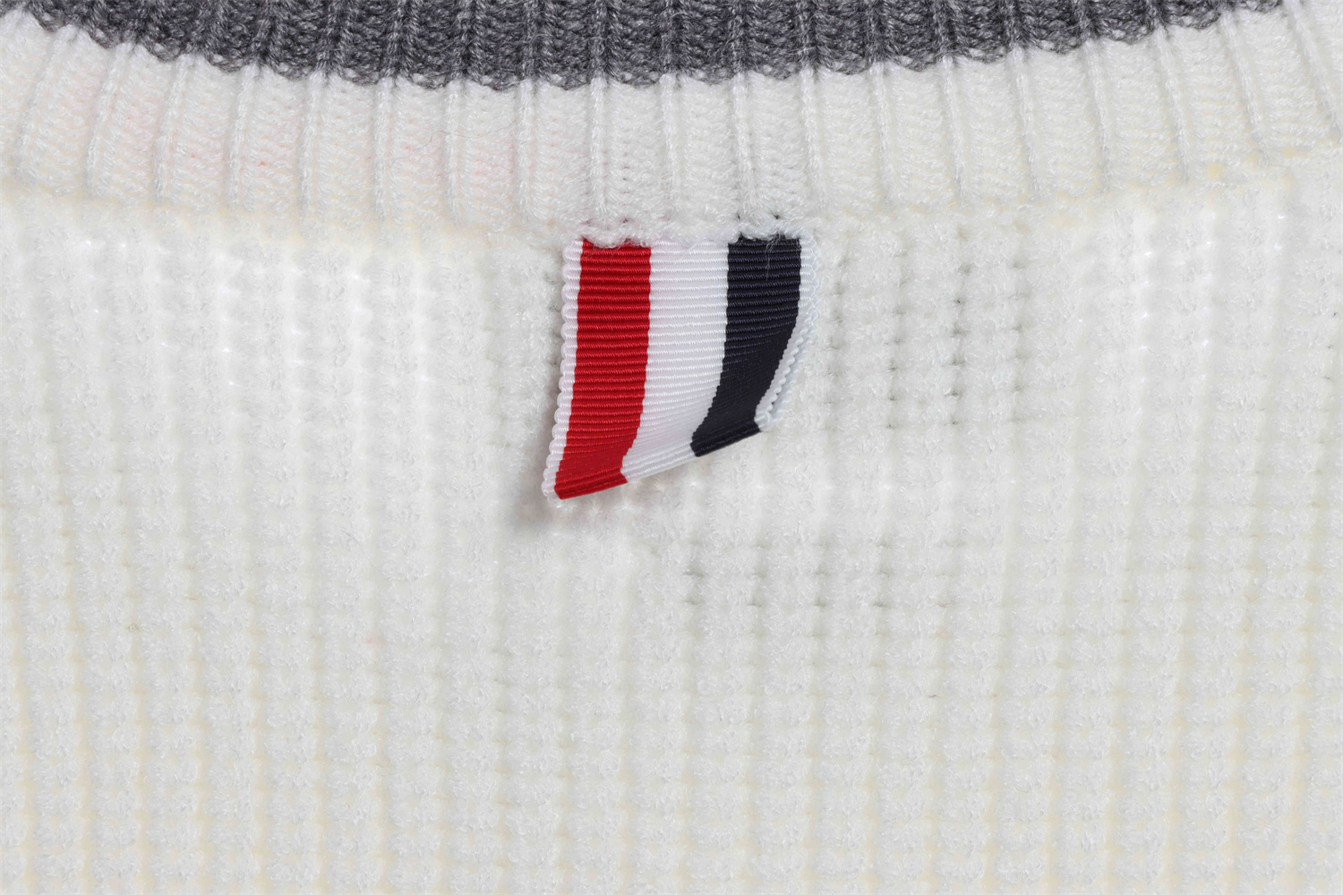 ThomBrowne New Season 22Ss Four-Stripe Pullover Long Sleeve Crewneck Sweater