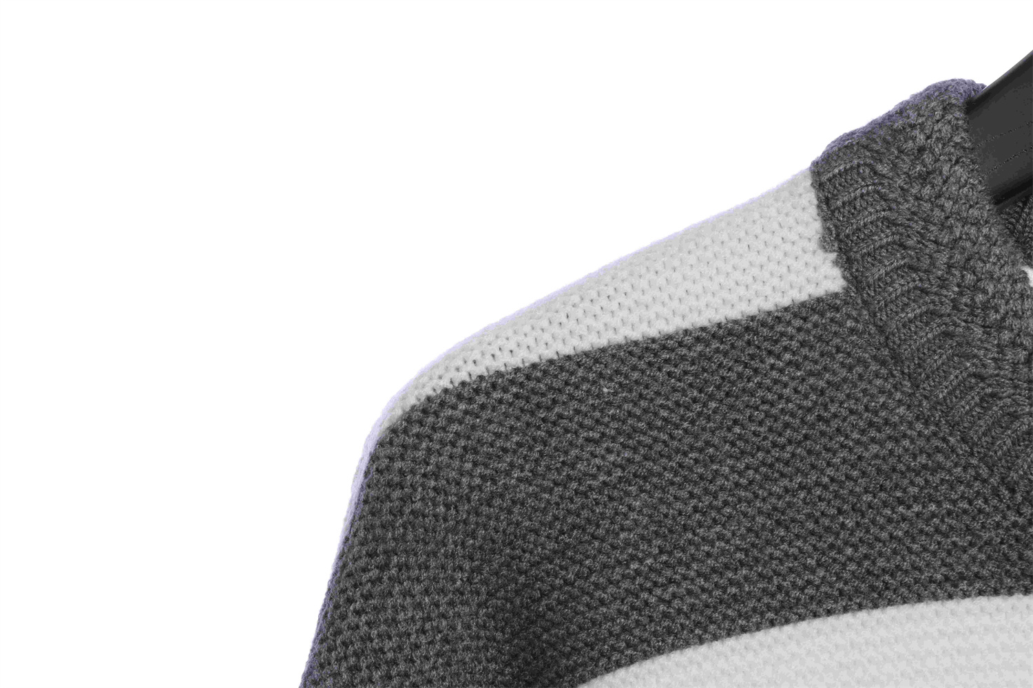 Loevve 22SS autumn and winter new round neck striped patch sweater