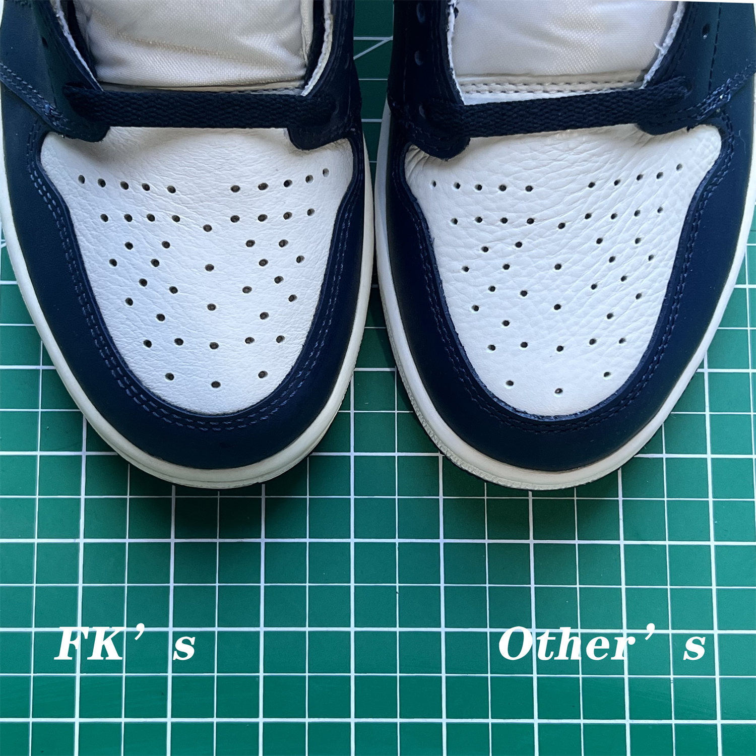 Jordan 1 Retro High Obsidian UNC