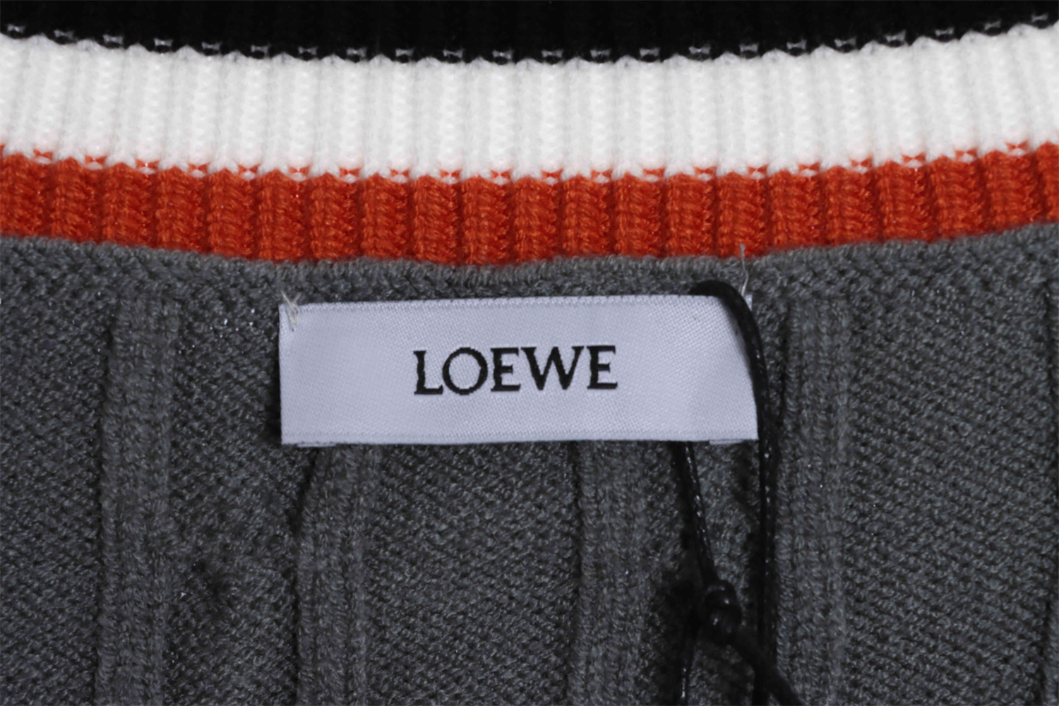 LOEVVE SS22 striped color block V-neck pullover sweater