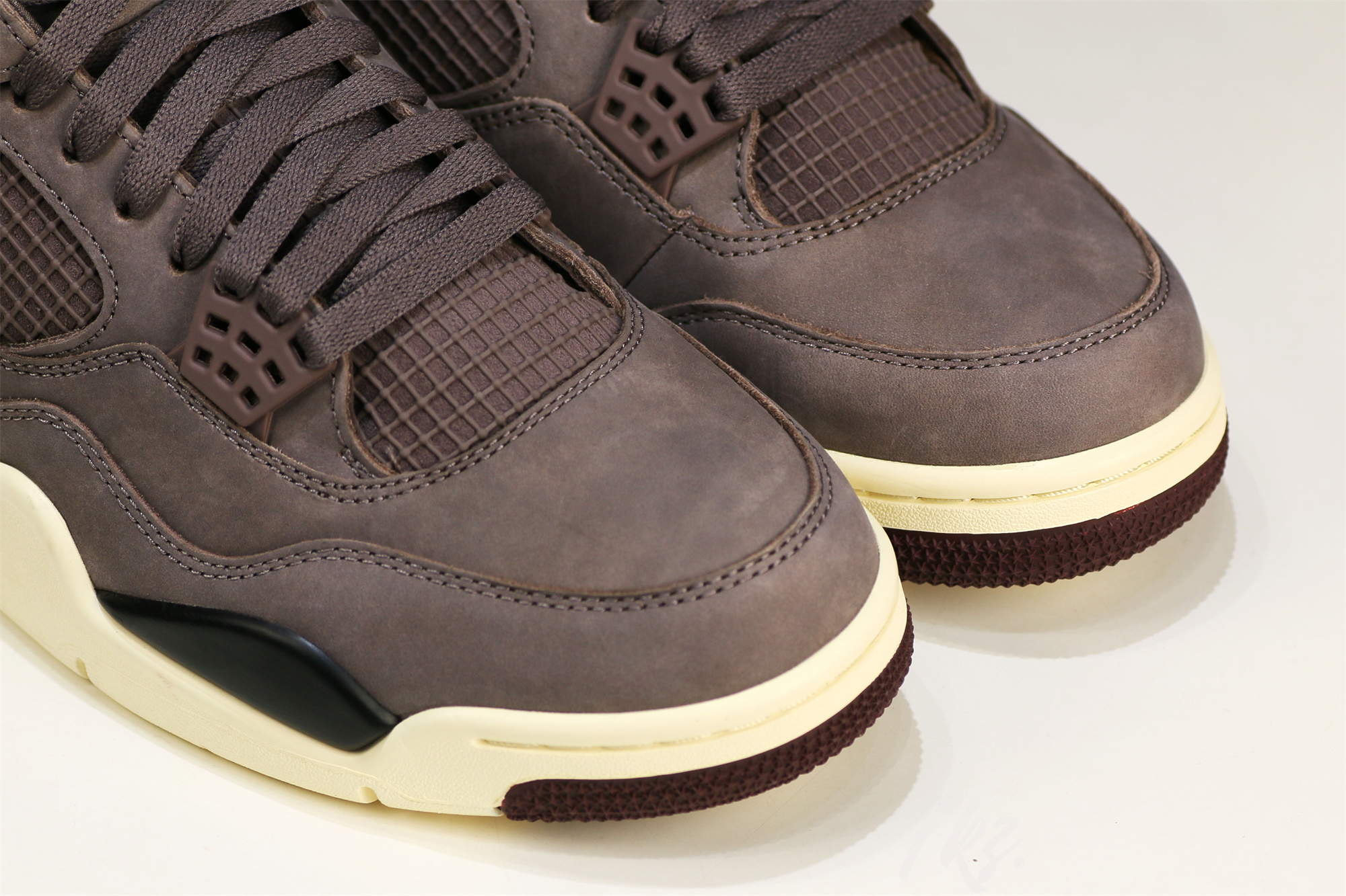 A Ma Maniére x Air Jordan 4 Retro ‘Violet Ore’ 2022 (LN5 A1 Batch)