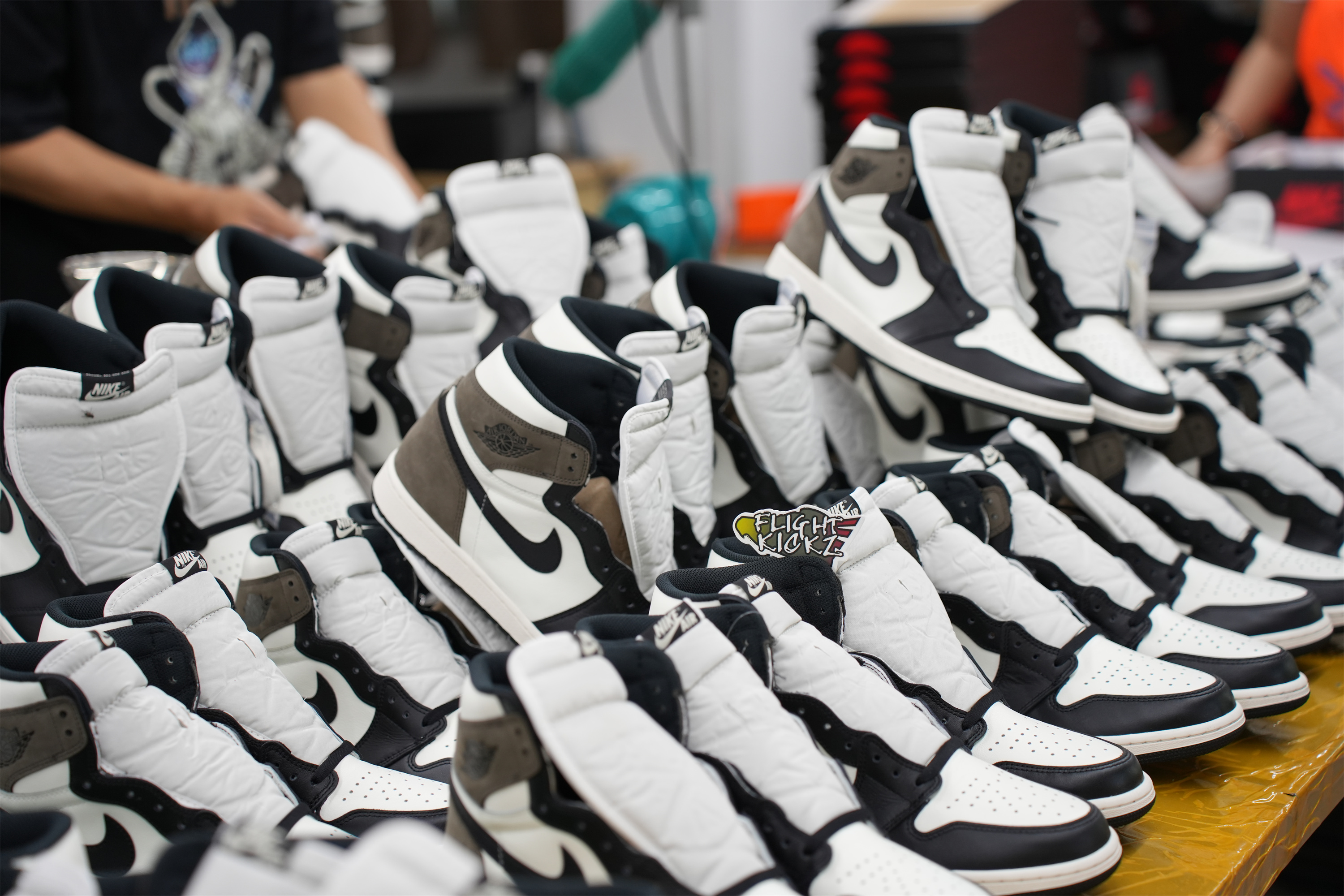 Jordan 1 Retro High Dark Mocha 2020 (LN5 A1 Batch)