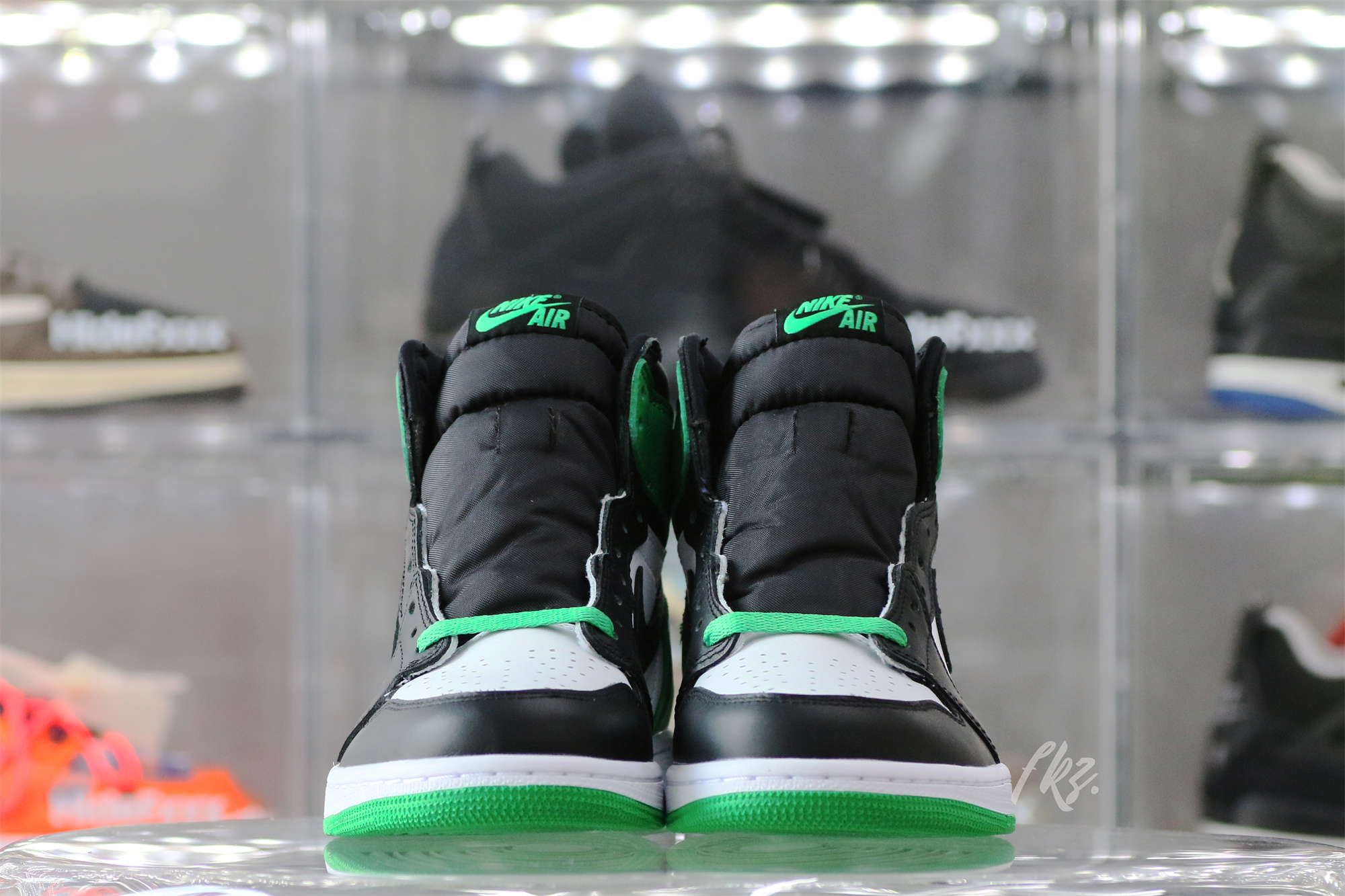 Air Jordan 1 High Lucky Green 2023