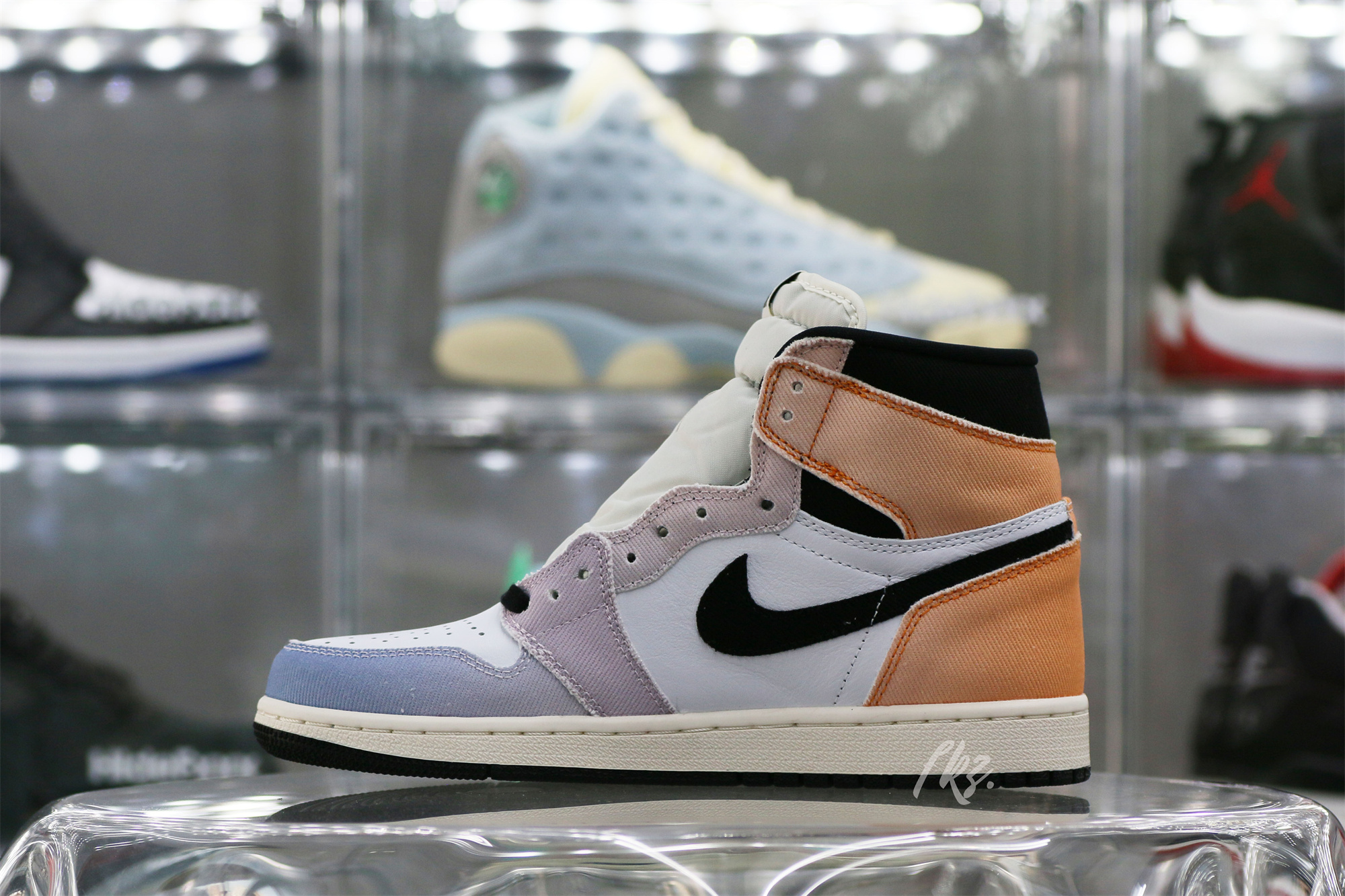 Air Jordan 1 Retro High OG Skyline