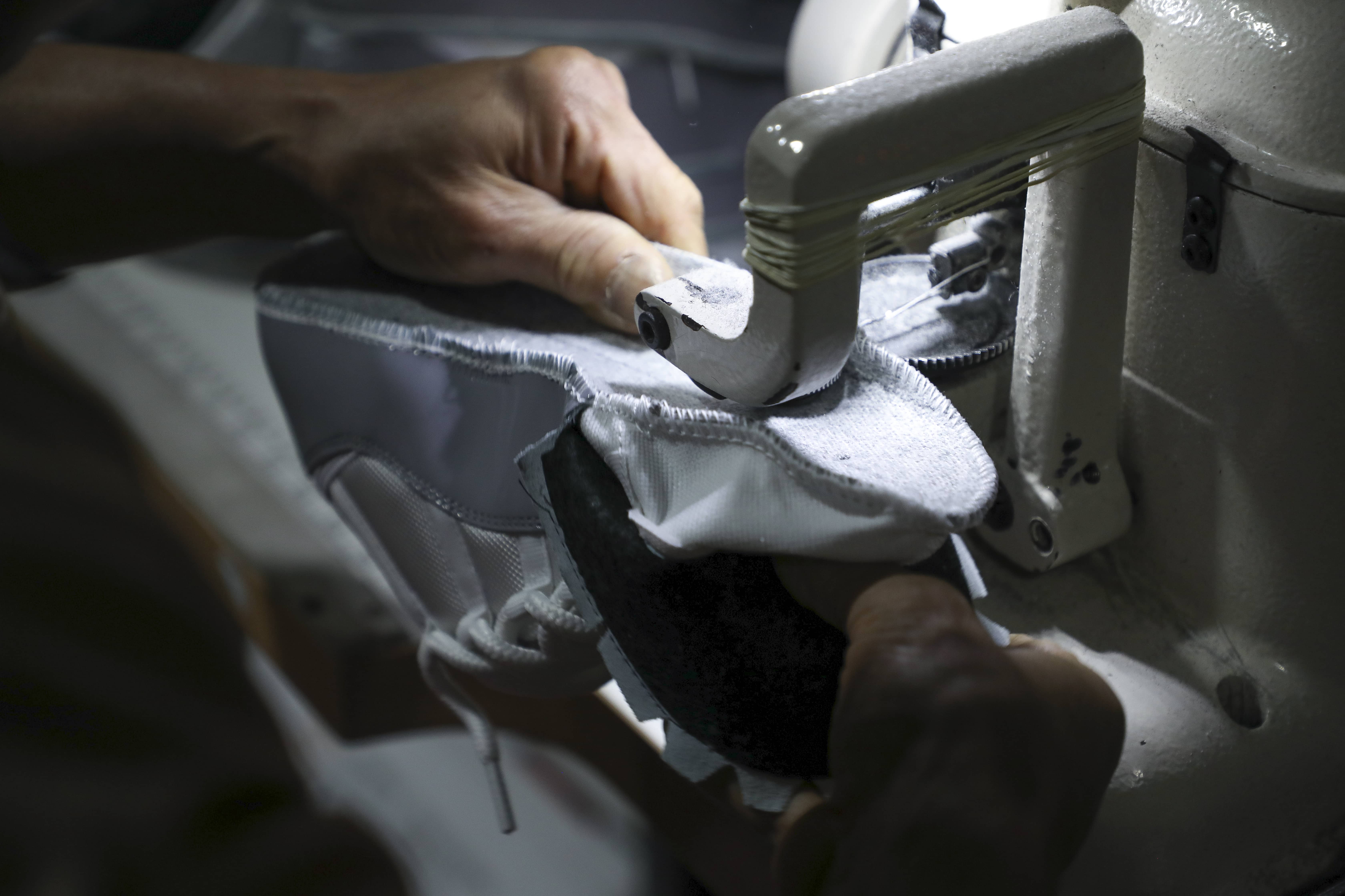 Air Jordan 11 Retro Low Cement Grey 2023 (LN5 A1 Batch)