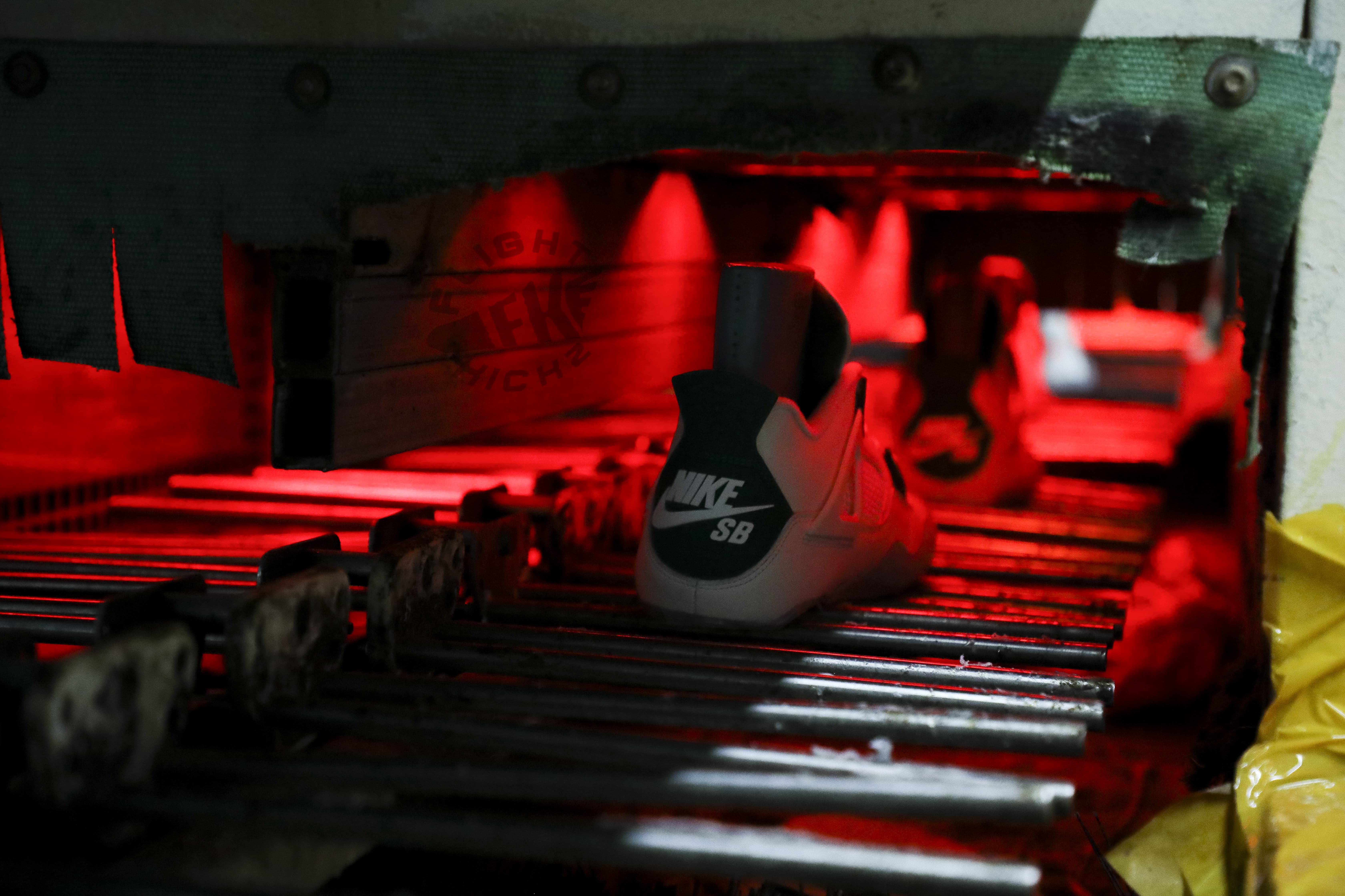 Nike SB x Air Jordan 4 “Pine Green” 2023 (LN5 A1 Batch)