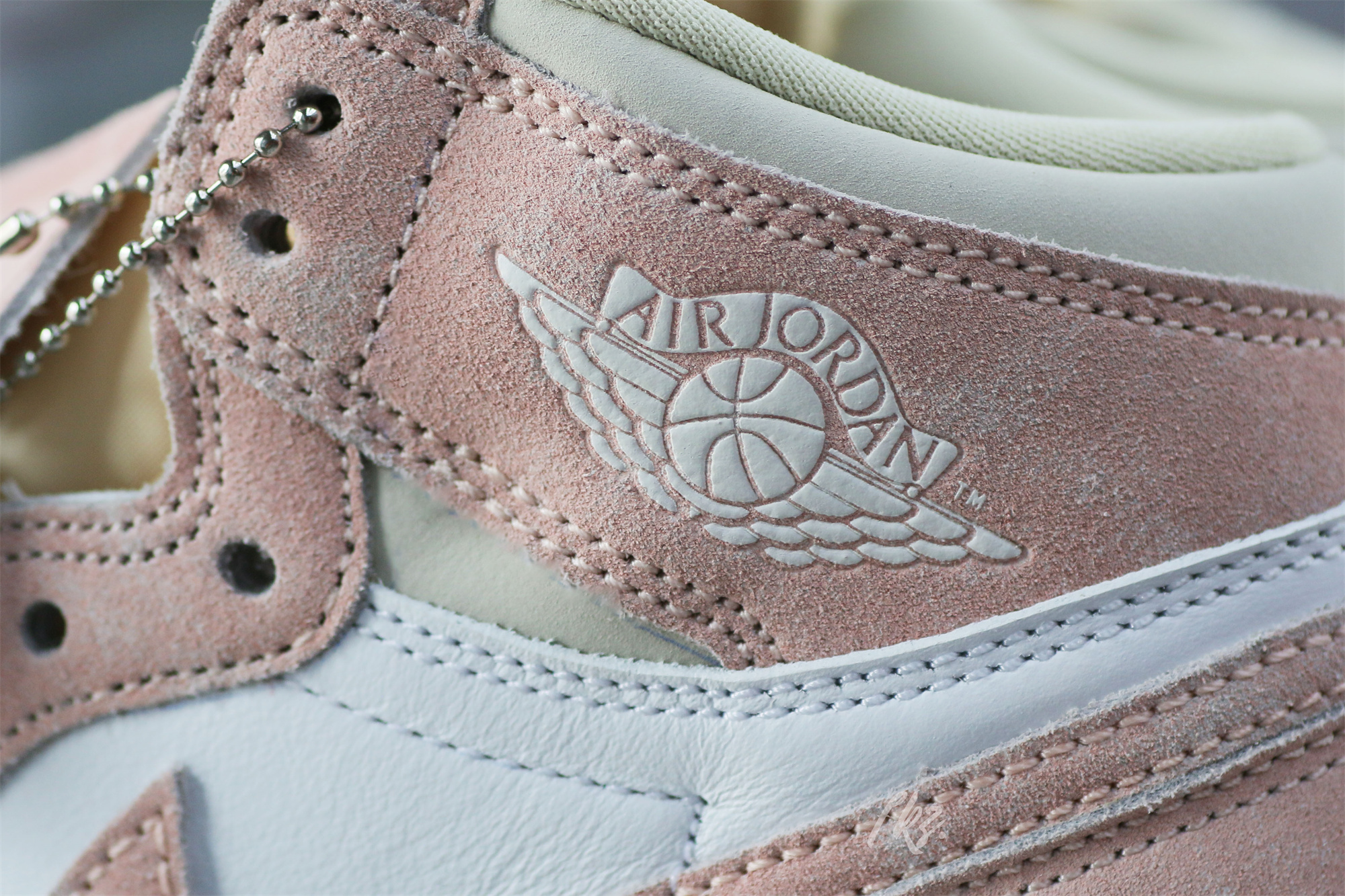 Air Jordan 1 Retro High OG ‘Washed Pink’ Wmns