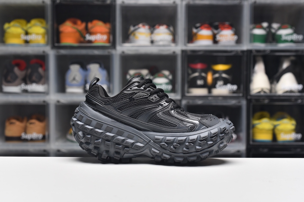 Balenciag* Defender Black