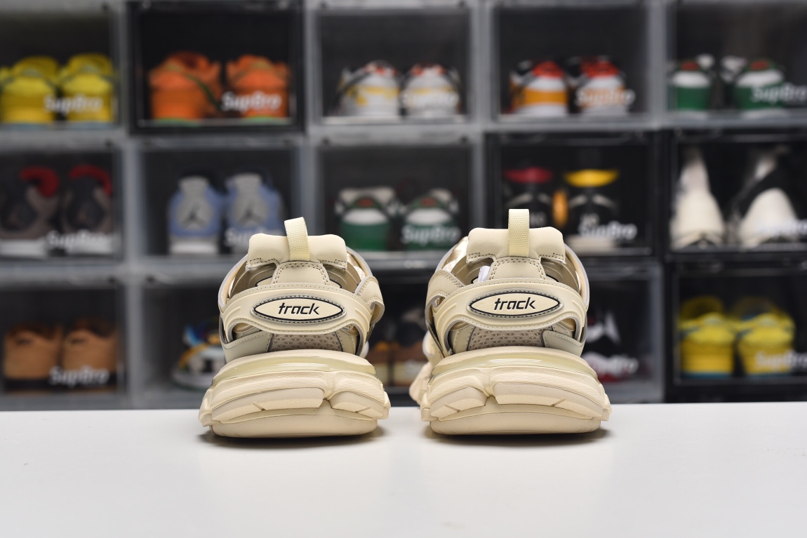 Balenciag* Defender khaki