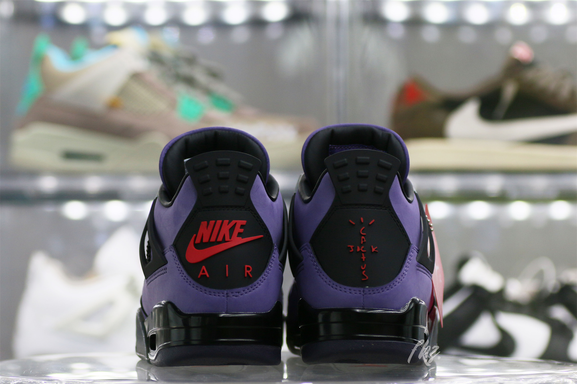 Jordan 4 Retro Travis Scott Purple (Friends And Family)