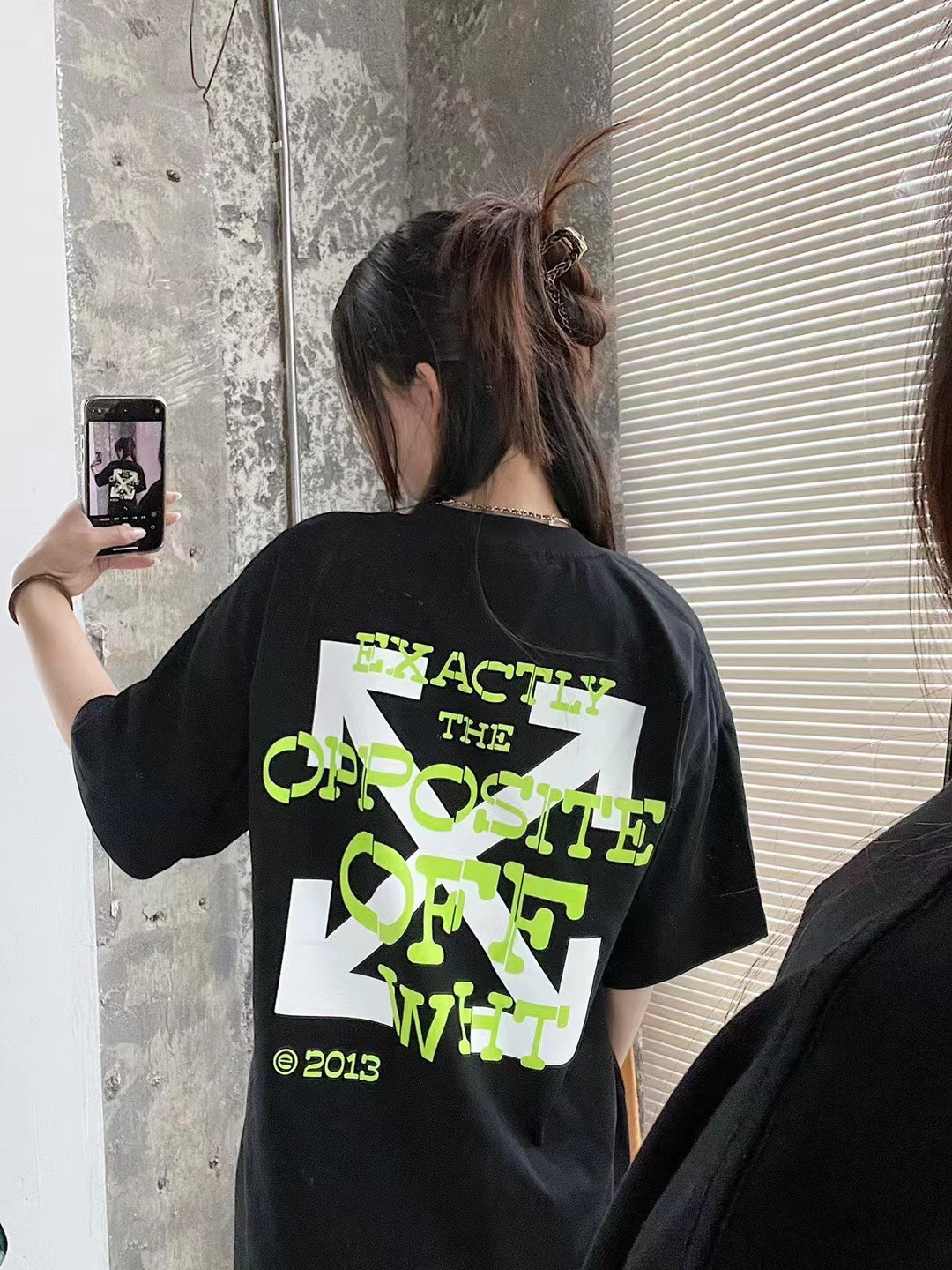 OW green paint letter arrowhead short sleeves