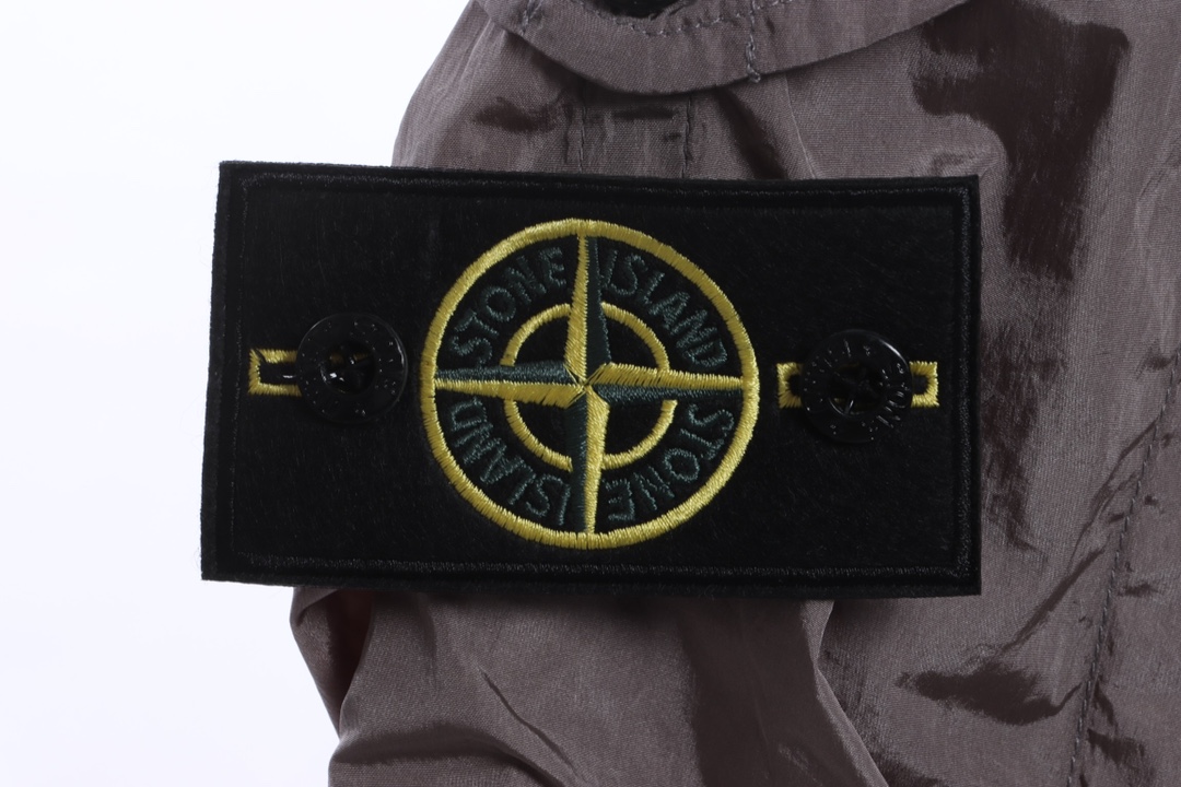 Stone island metal nylon small standard shorts