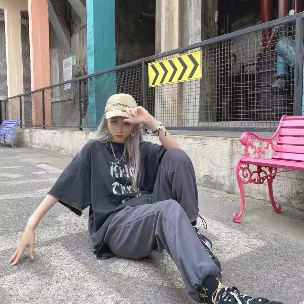 Represent makes old washing letters with short sleeves