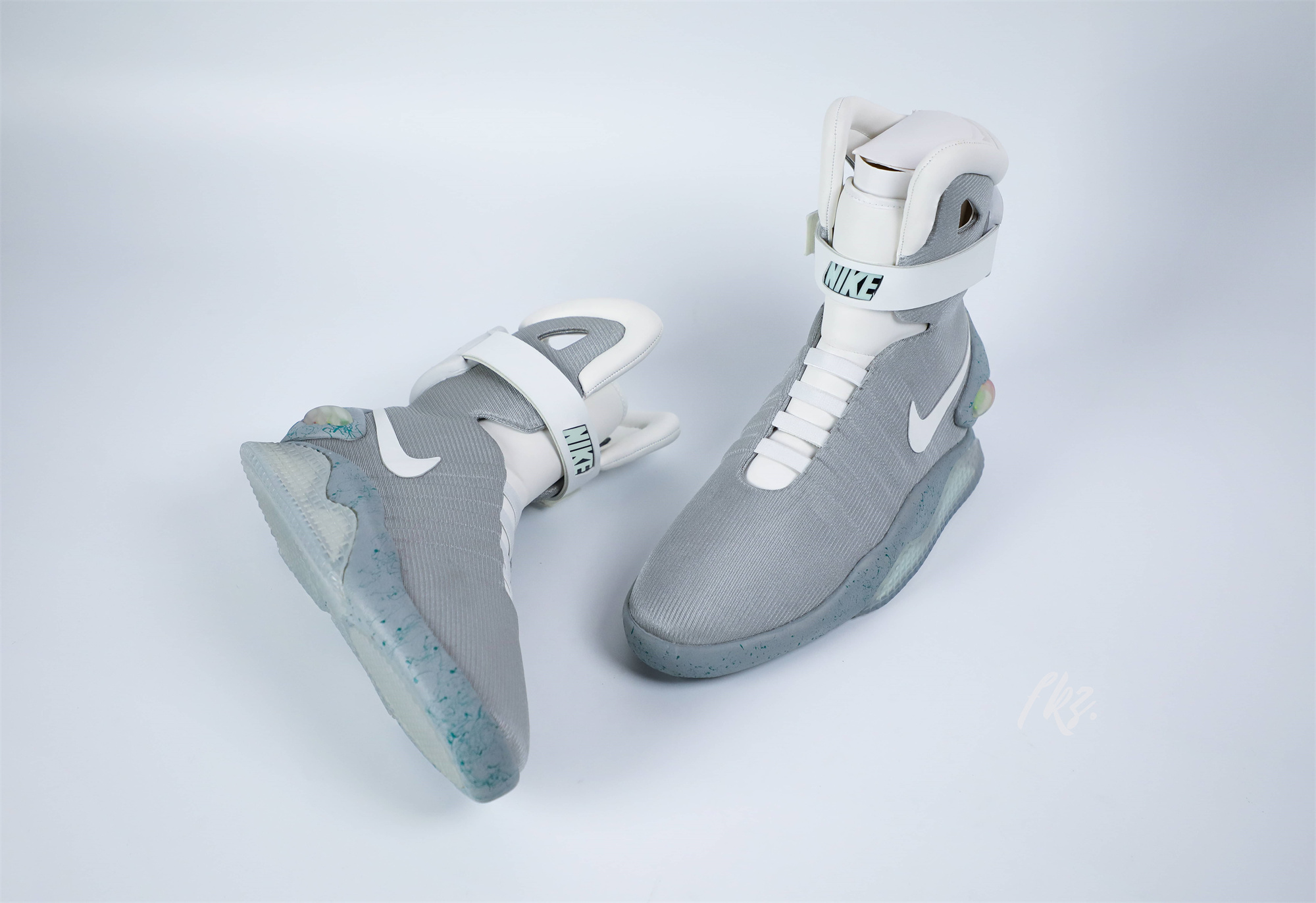 Nike MAG Back To The Future (2016)