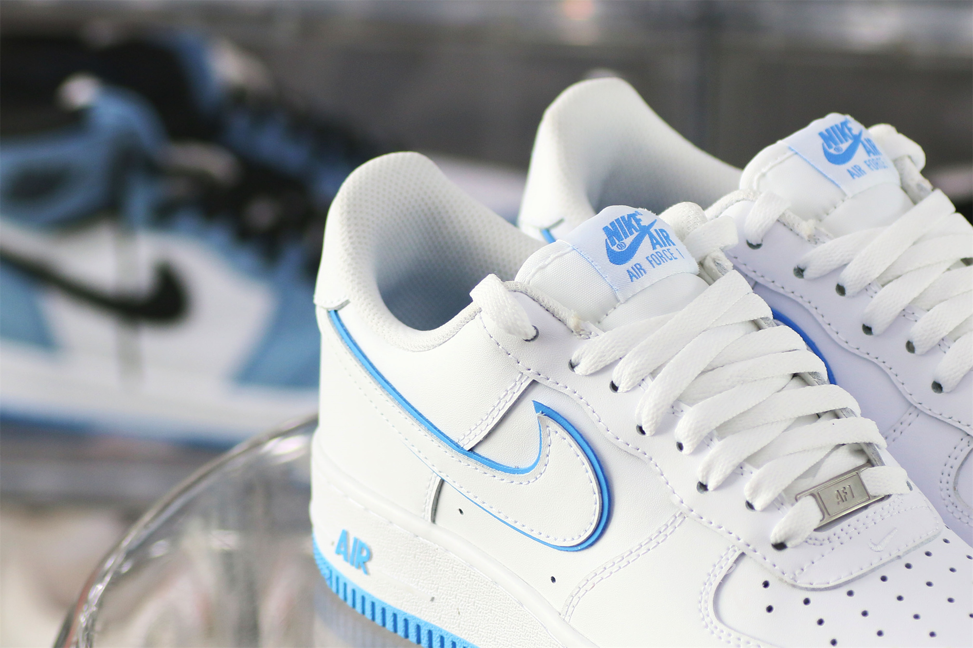 Nike Air Force 1 ’07 Low White University Blue Sole