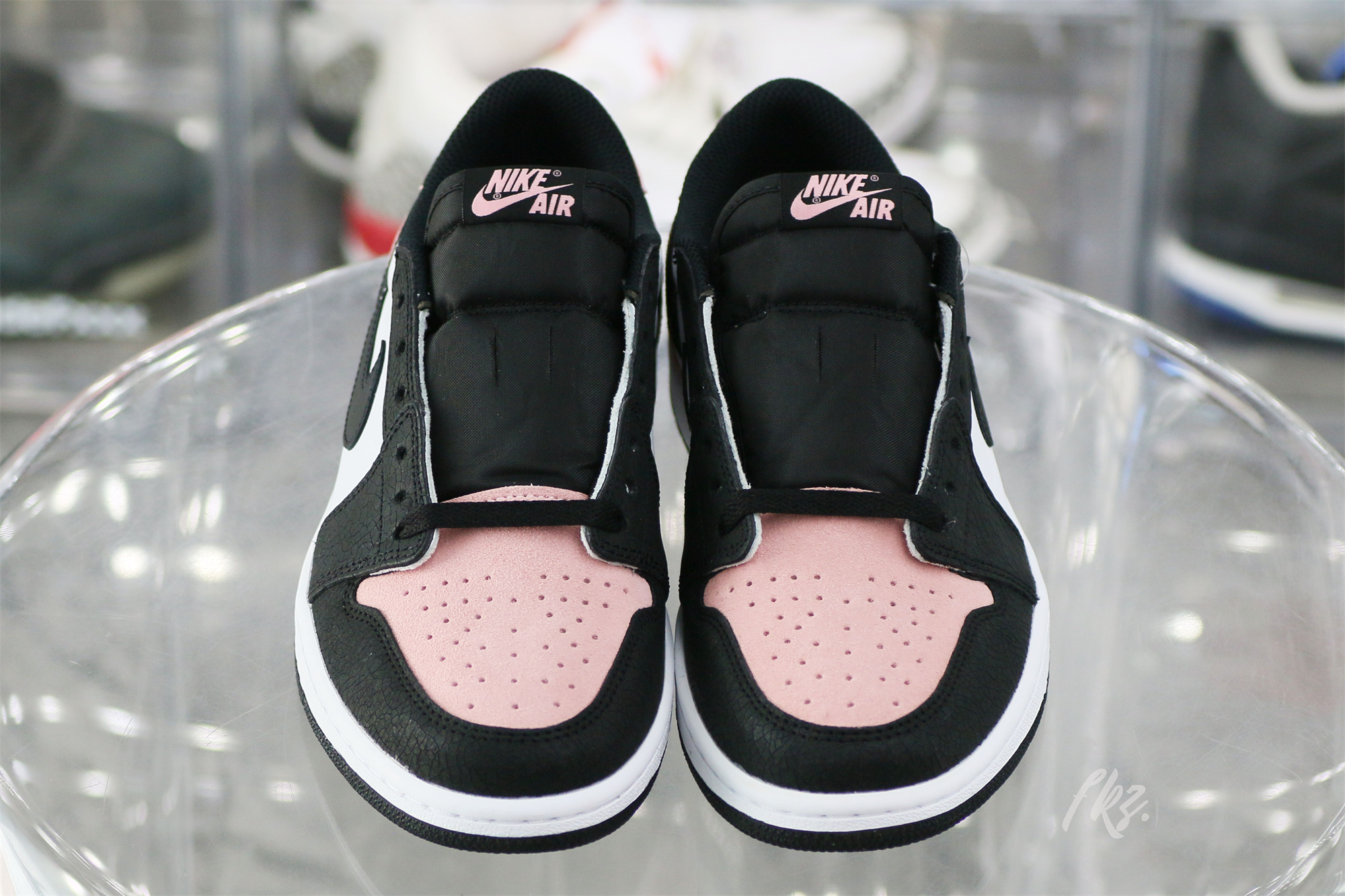 Air Jordan 1 Retro Low OG Bleached Coral 2021