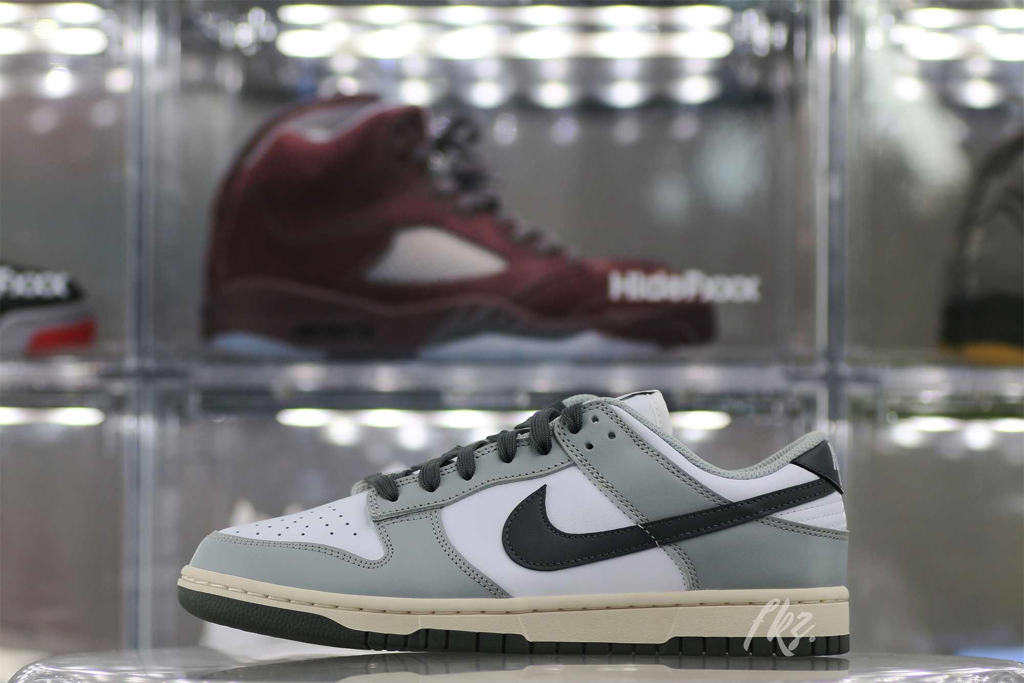 Nike Dunk Low Light Smoke Grey