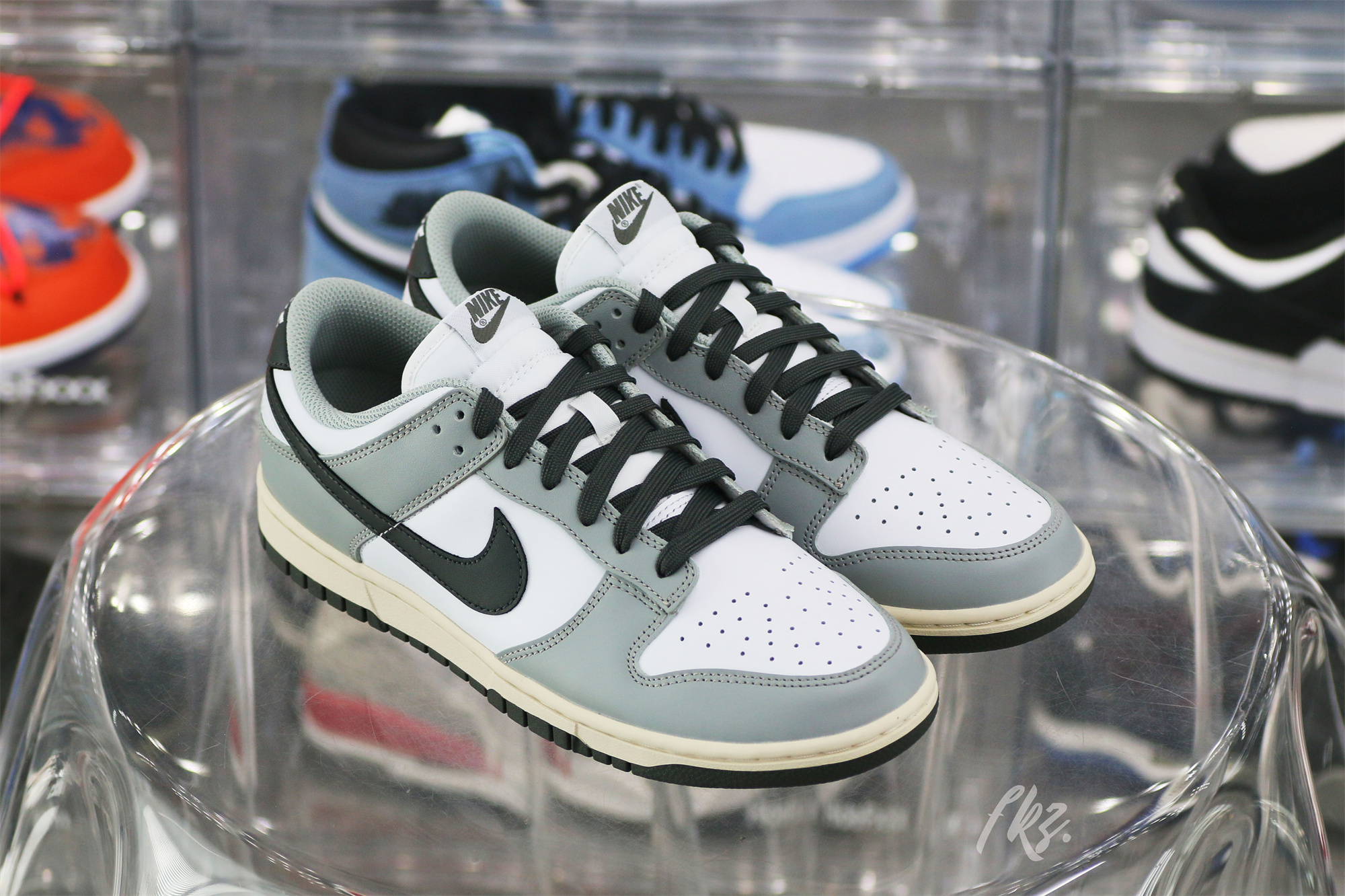 Nike Dunk Low Light Smoke Grey
