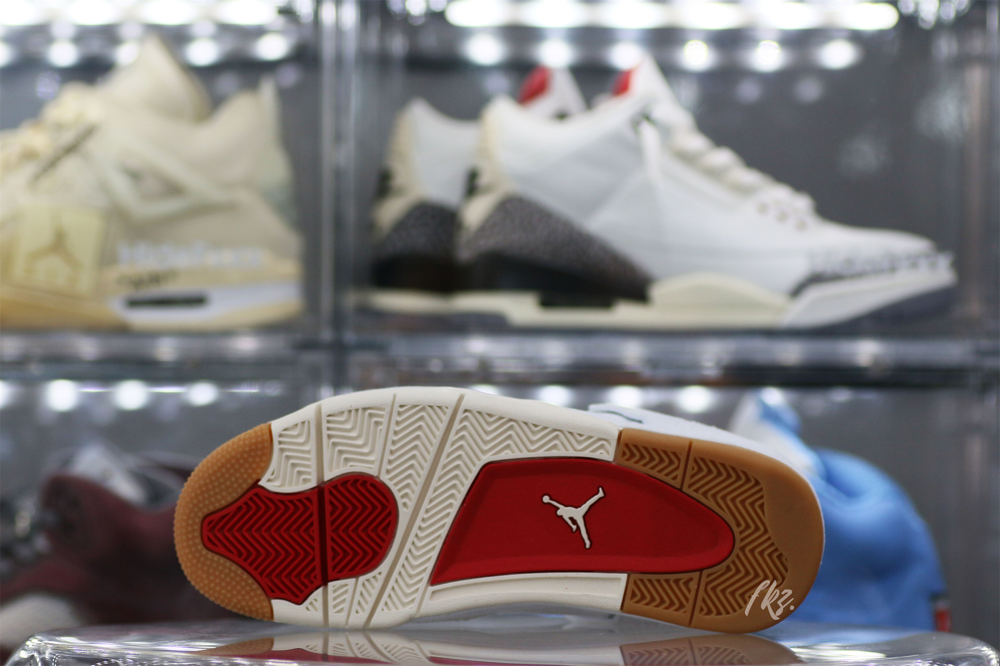 Air Jordan 4 Retro Levi’s White (Levi’s Tag)