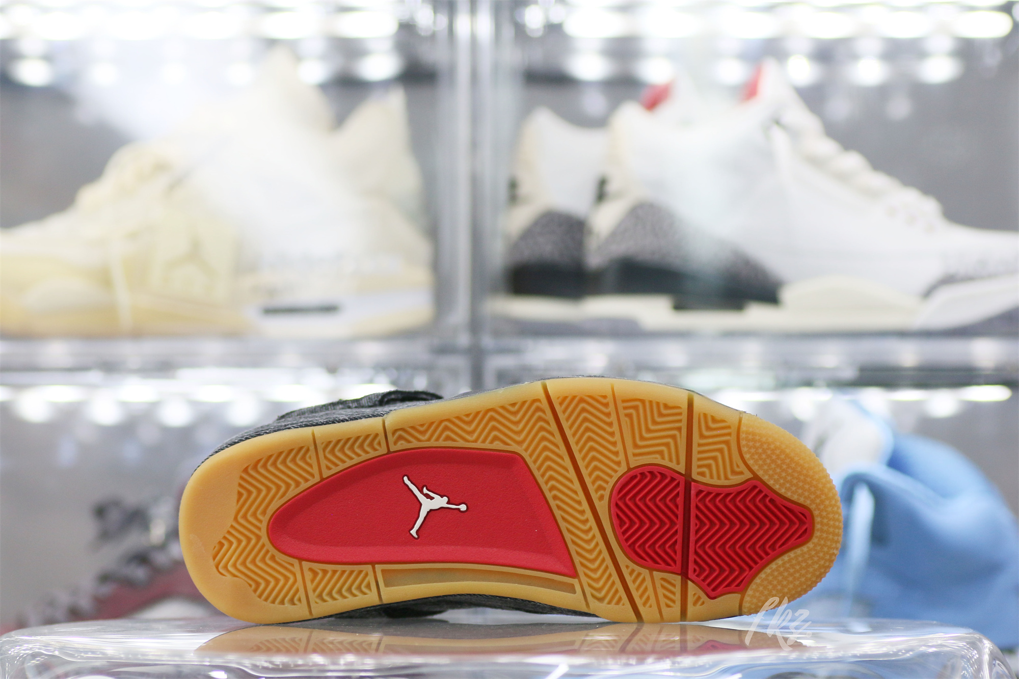 Air Jordan 4 Retro Levi’s Black (Levi’s Tag)