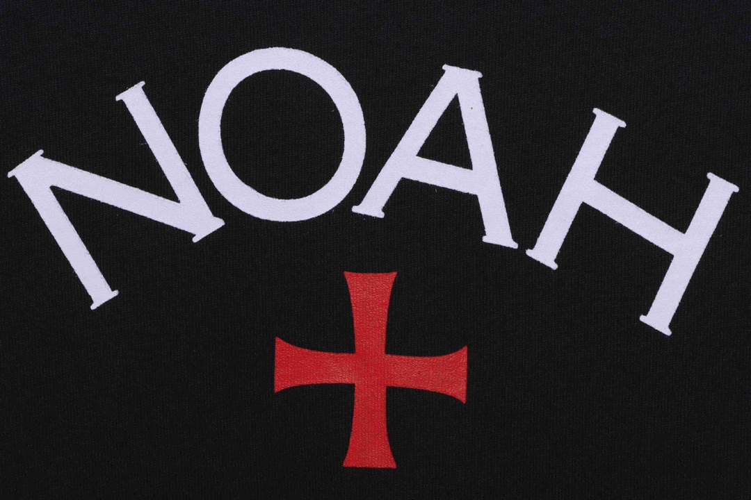 NOAH cross print letter short sleeve