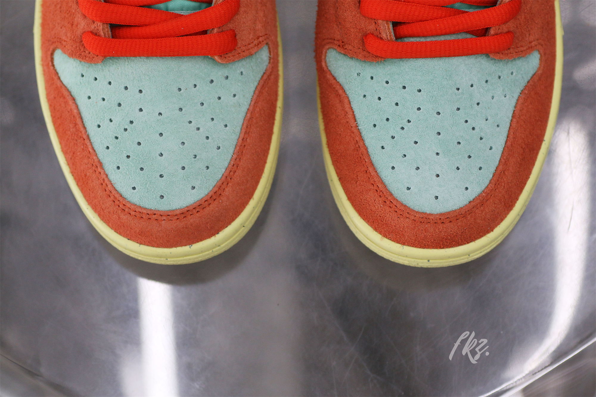 Nike SB Dunk Low Orange/Noise Aqua 2023