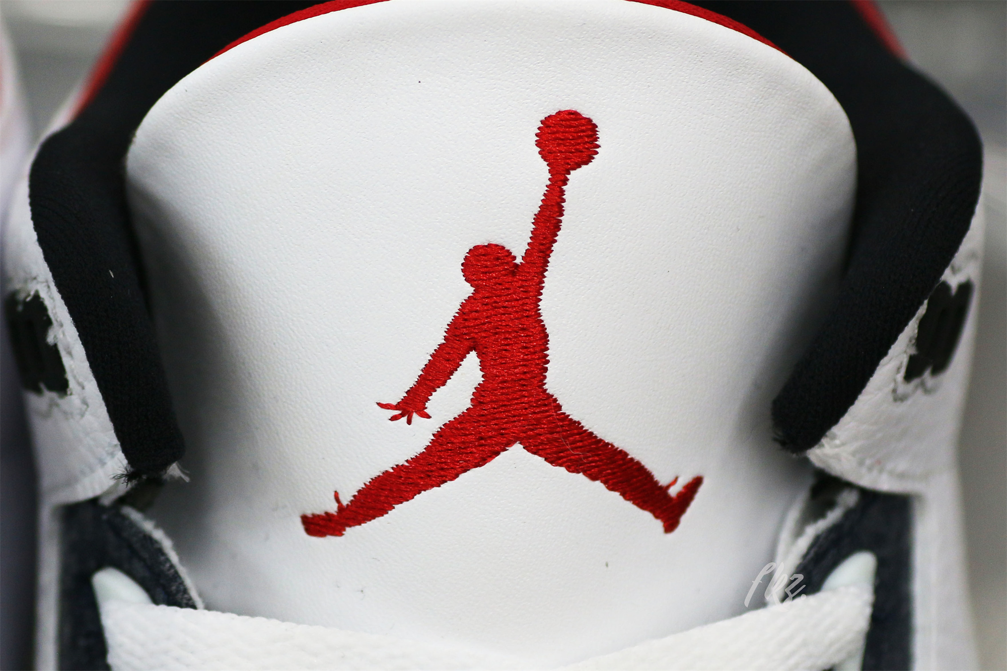 Jordan 3 Retro SE Fire Red Denim 2020