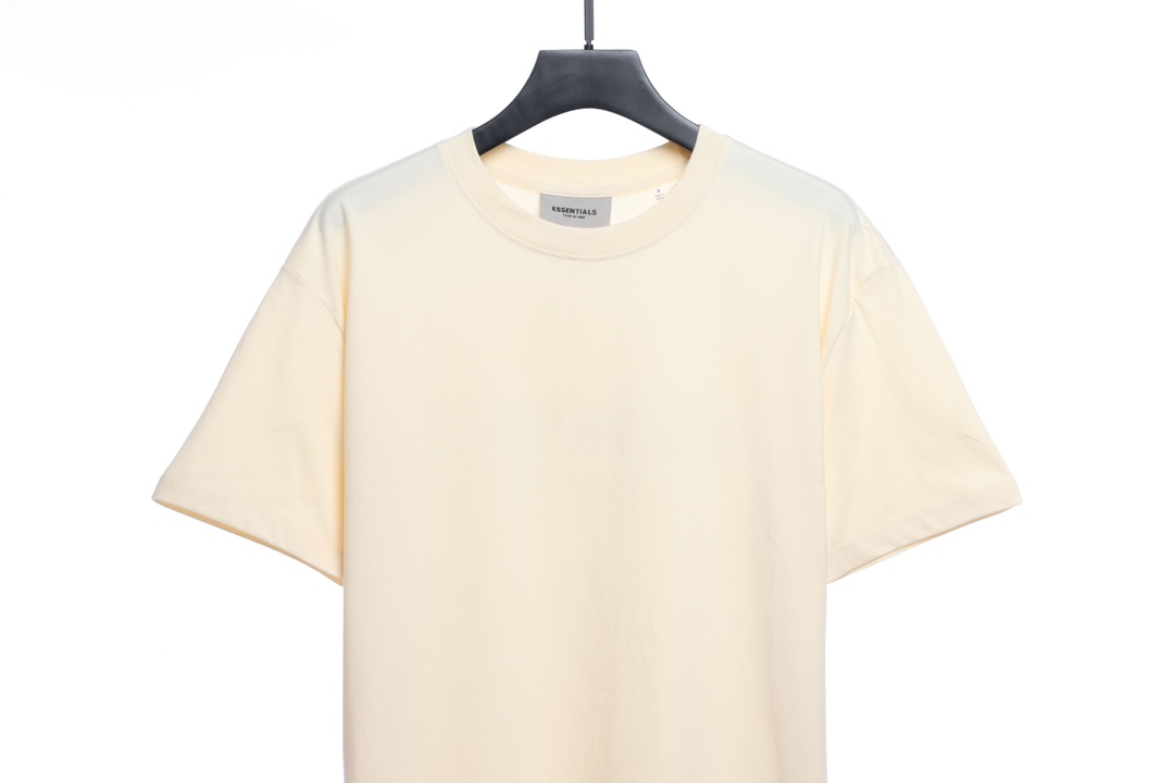 Essentials back silicone letter short sleeve