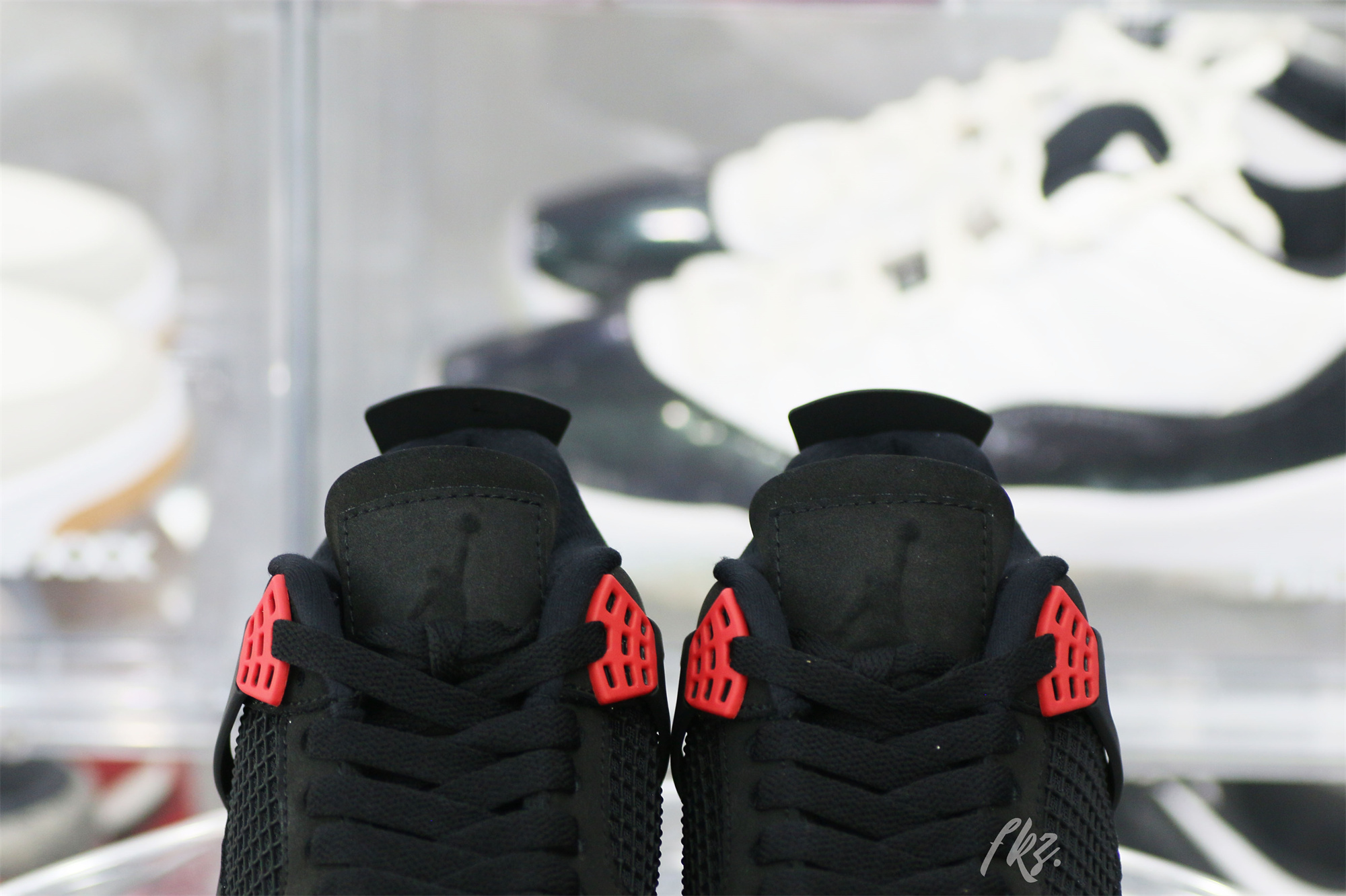 Air Jordan 4 Retro Raptors(2018)